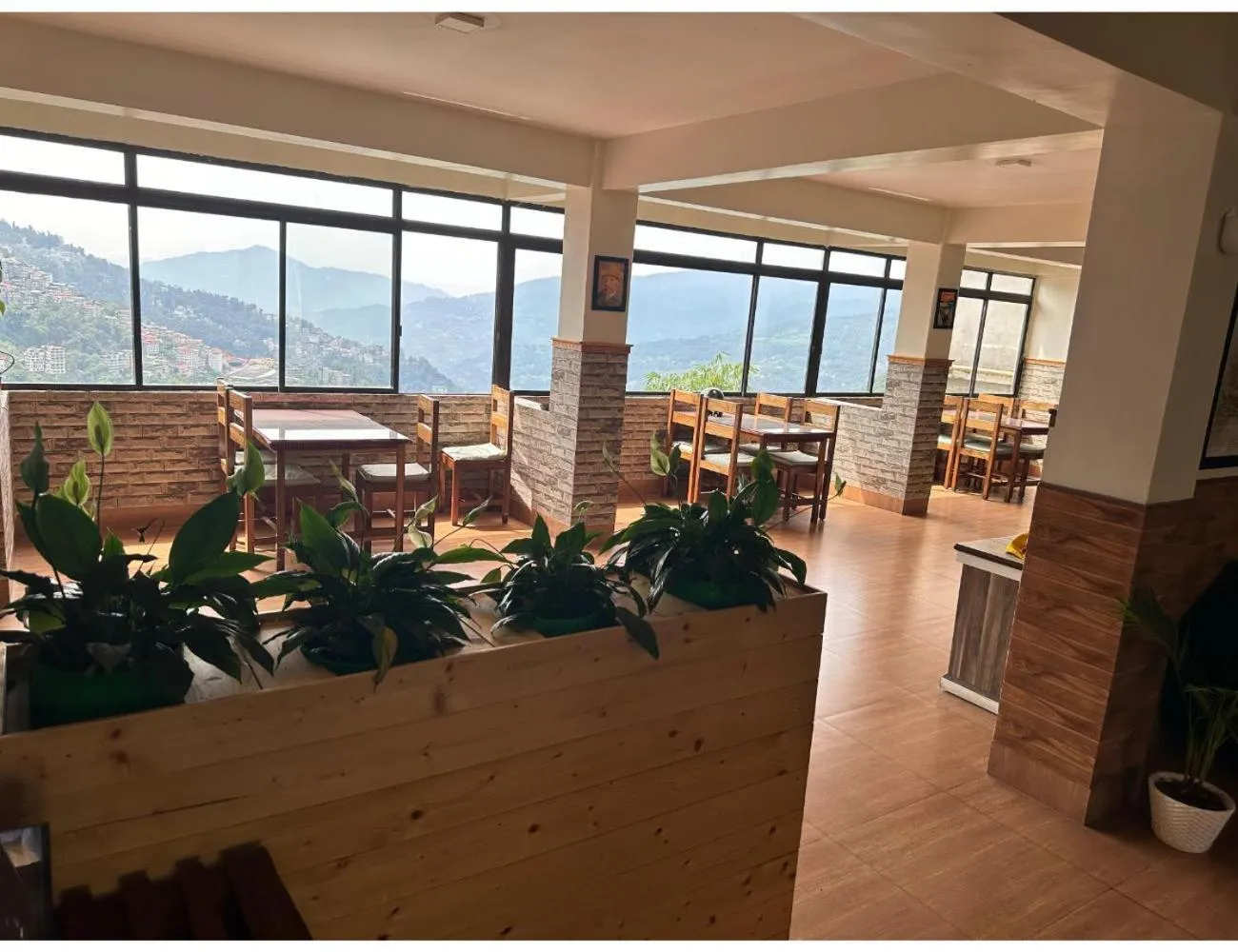 Restaurant/places to eat in The Hill Castle, Gangtok