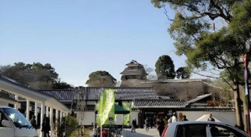 Business Hotel Shuttle