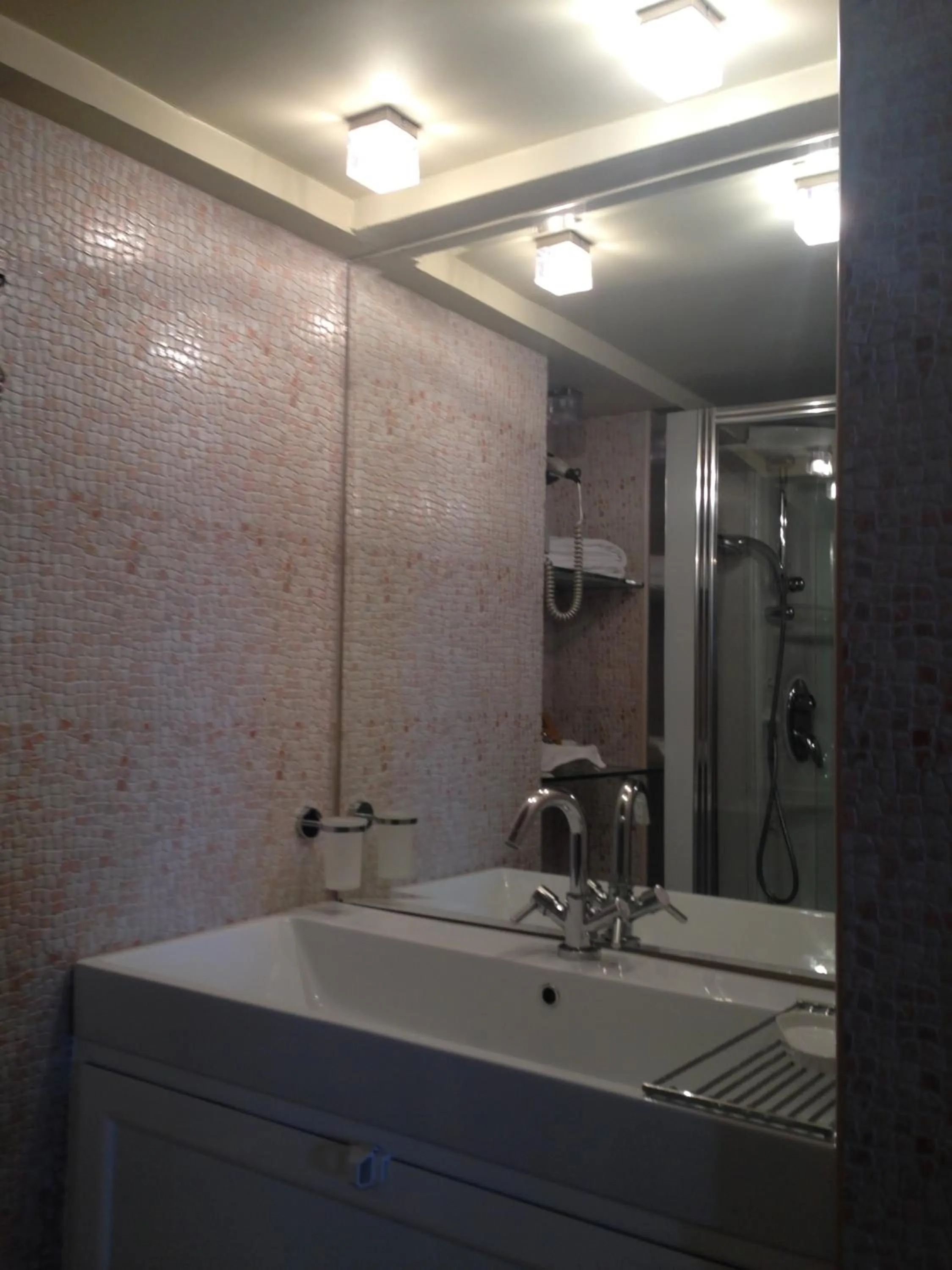 Bathroom in Pyrgos Of Mystra