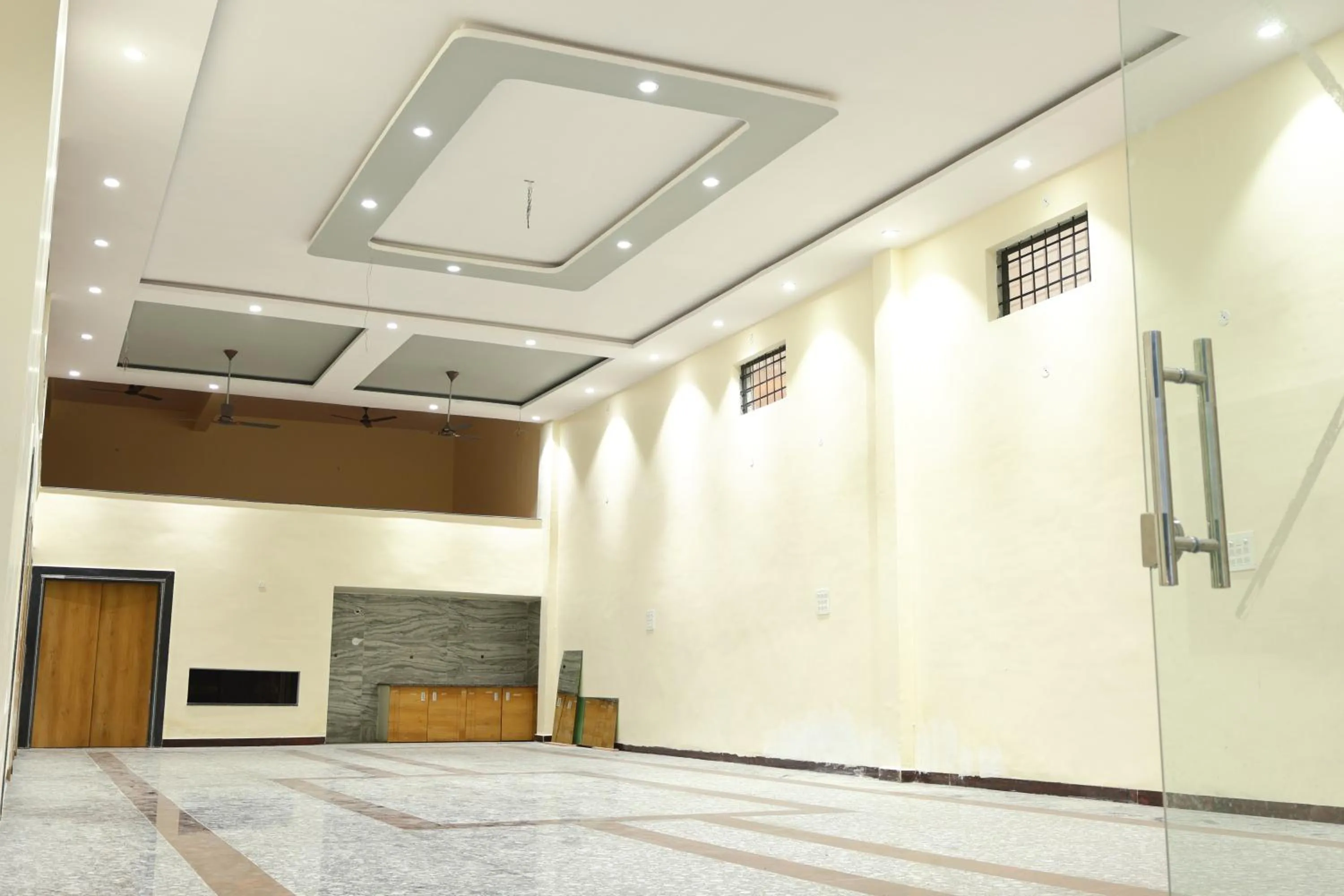 Restaurant/places to eat in The Rajputana Palace