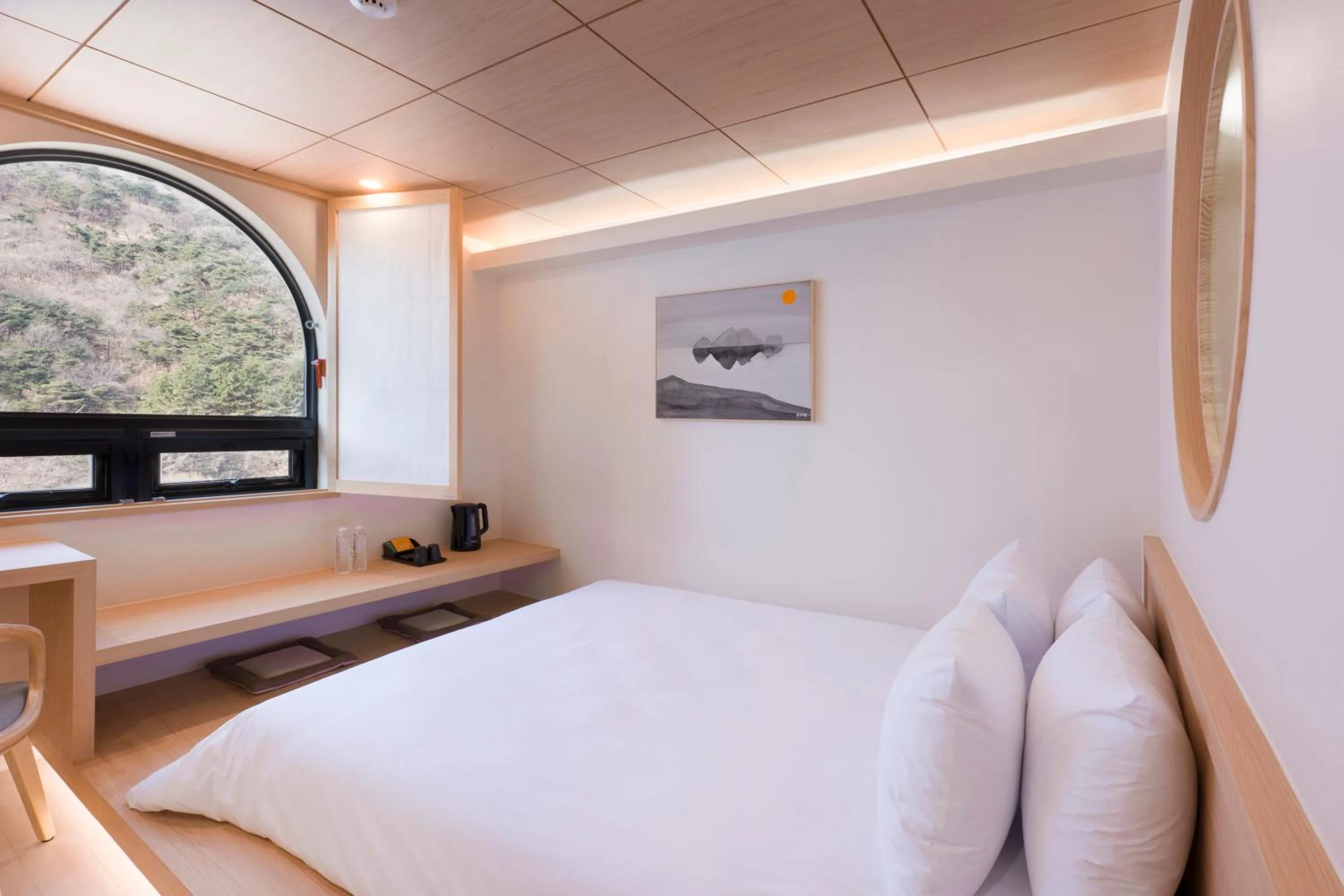 Bed in Hotel Yusurim