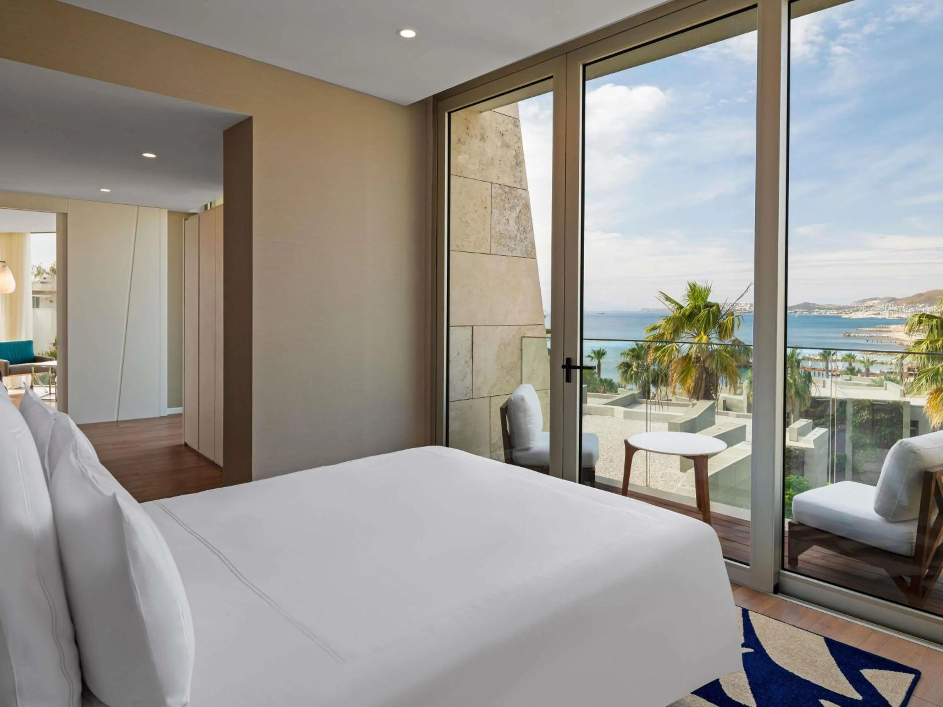 Bedroom, Bed in Swissôtel Resort Bodrum Beach
