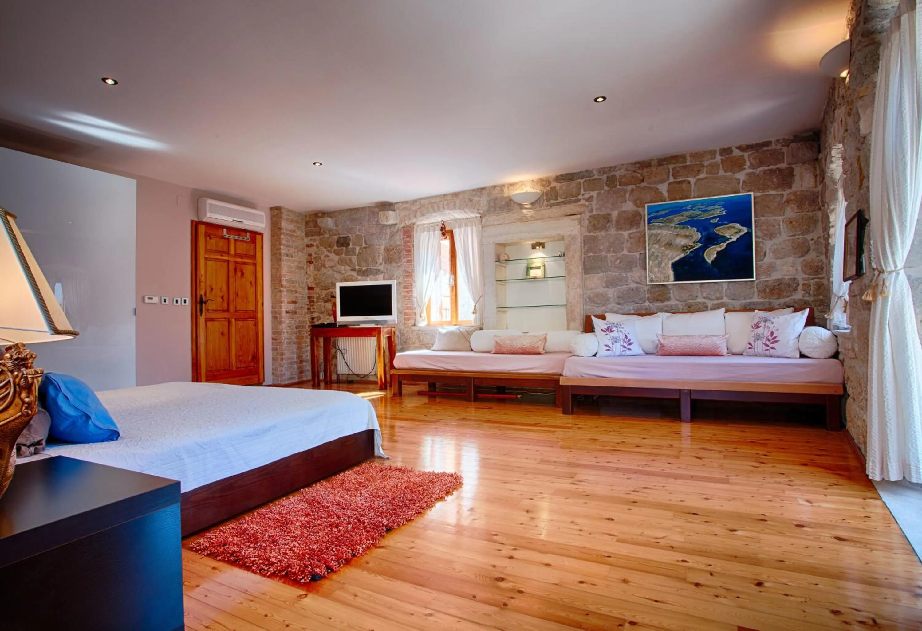 Bedroom, Bed in Villa Alma Komiza Island Vis