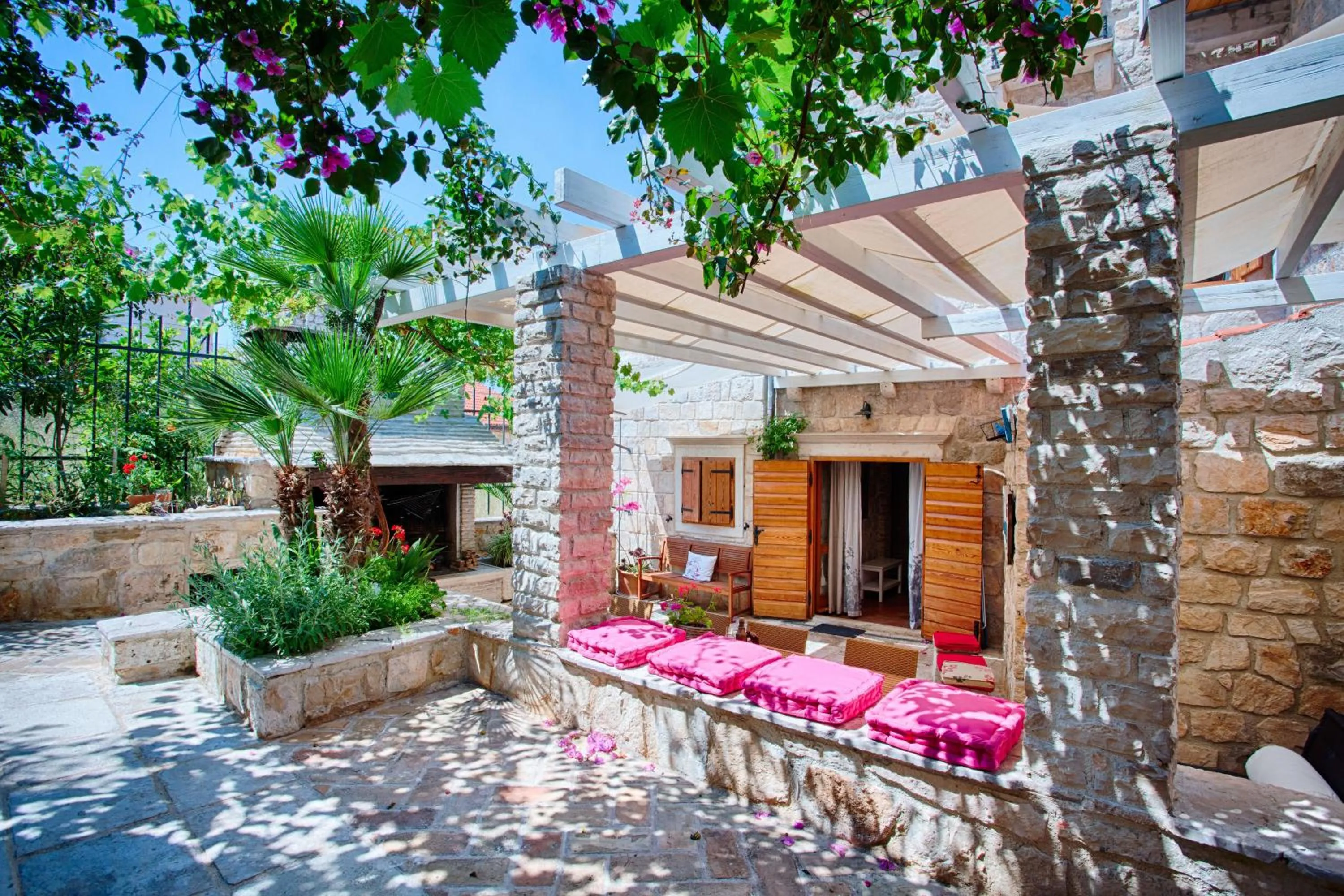 Shower in Villa Alma Komiza Island Vis