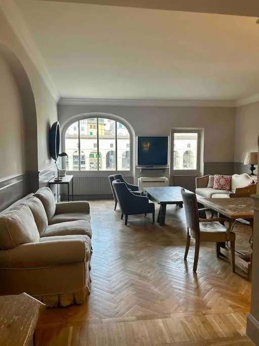 TV and multimedia in Luxury River View