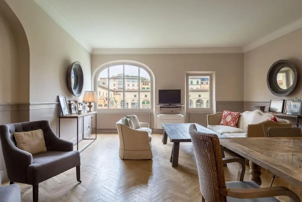 TV and multimedia in Luxury River View
