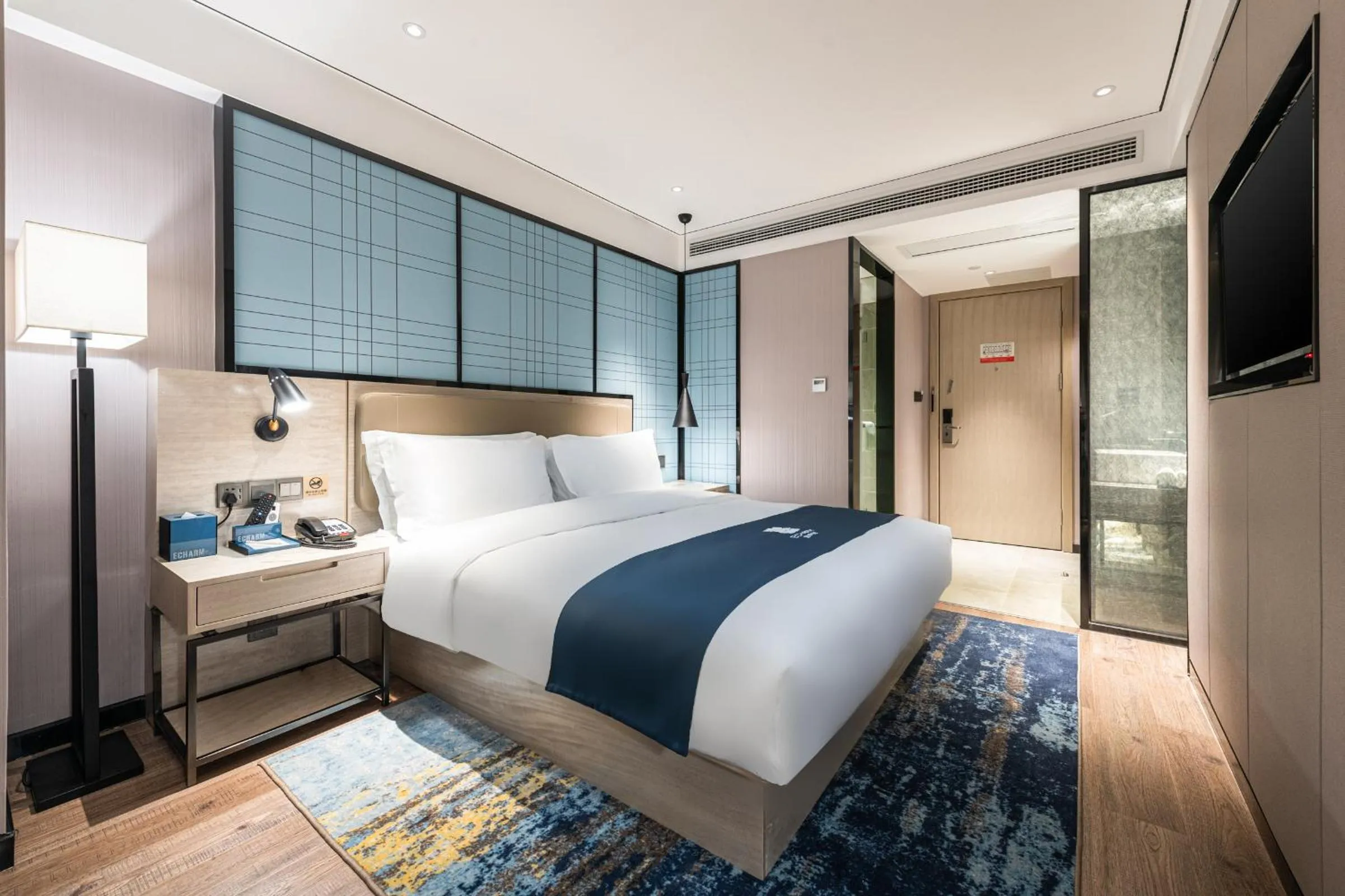 Bedroom, Bed in Echarm Hotel Yangshuo West Stree 宜尚酒店 阳朔西街店