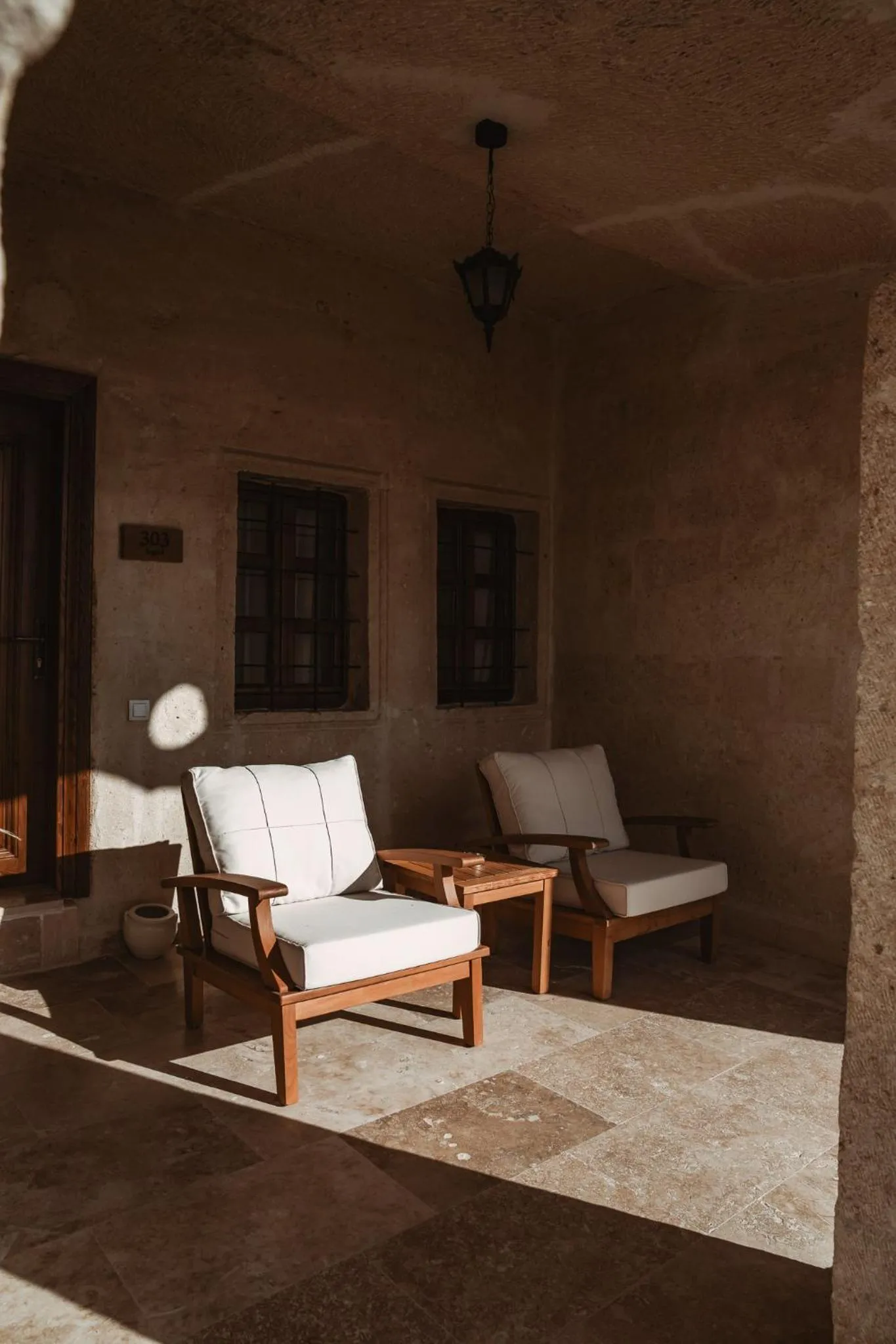 Seating area in Asmalı Konak Cave Suites