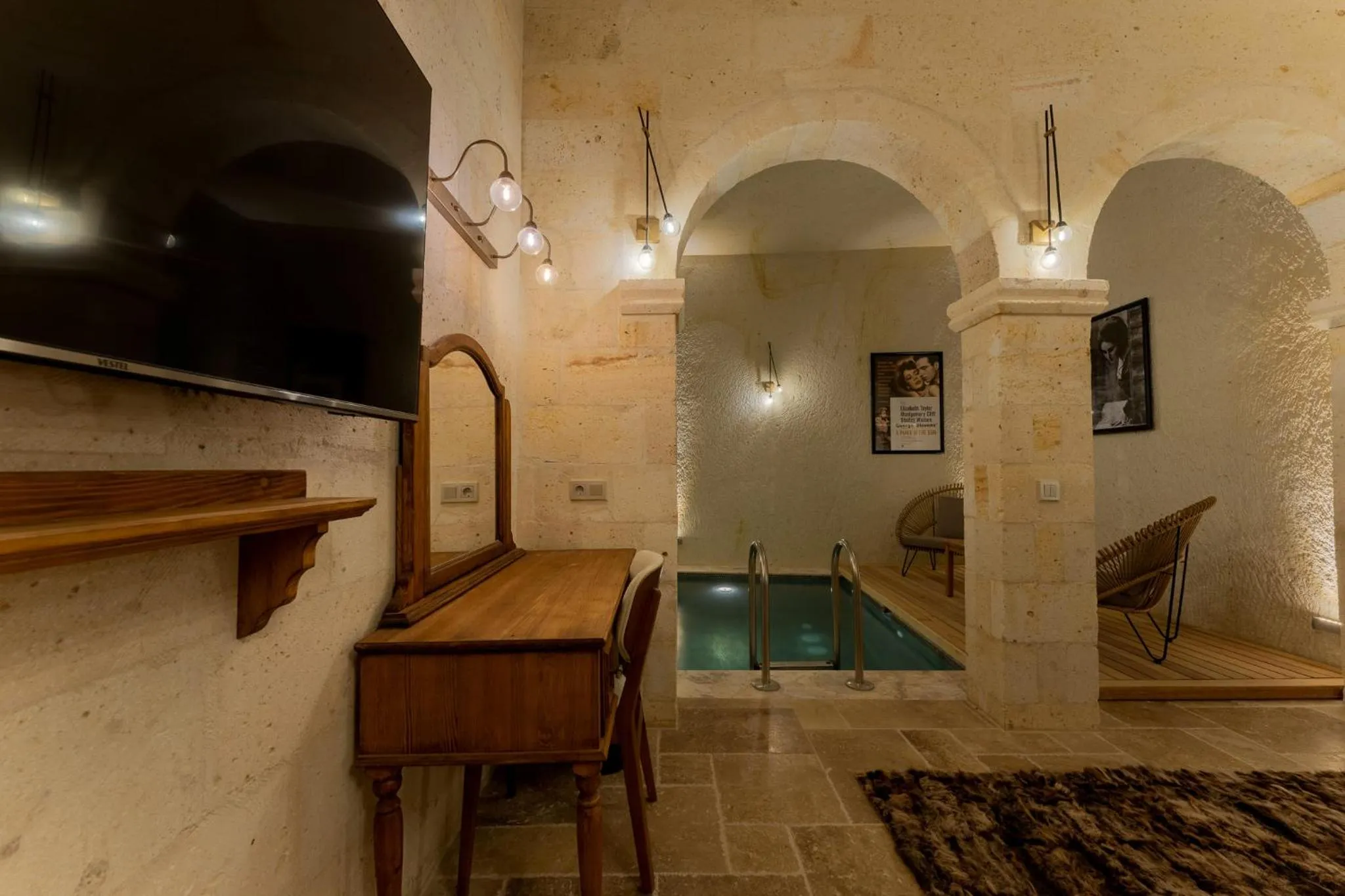 TV and multimedia in Asmalı Konak Cave Suites