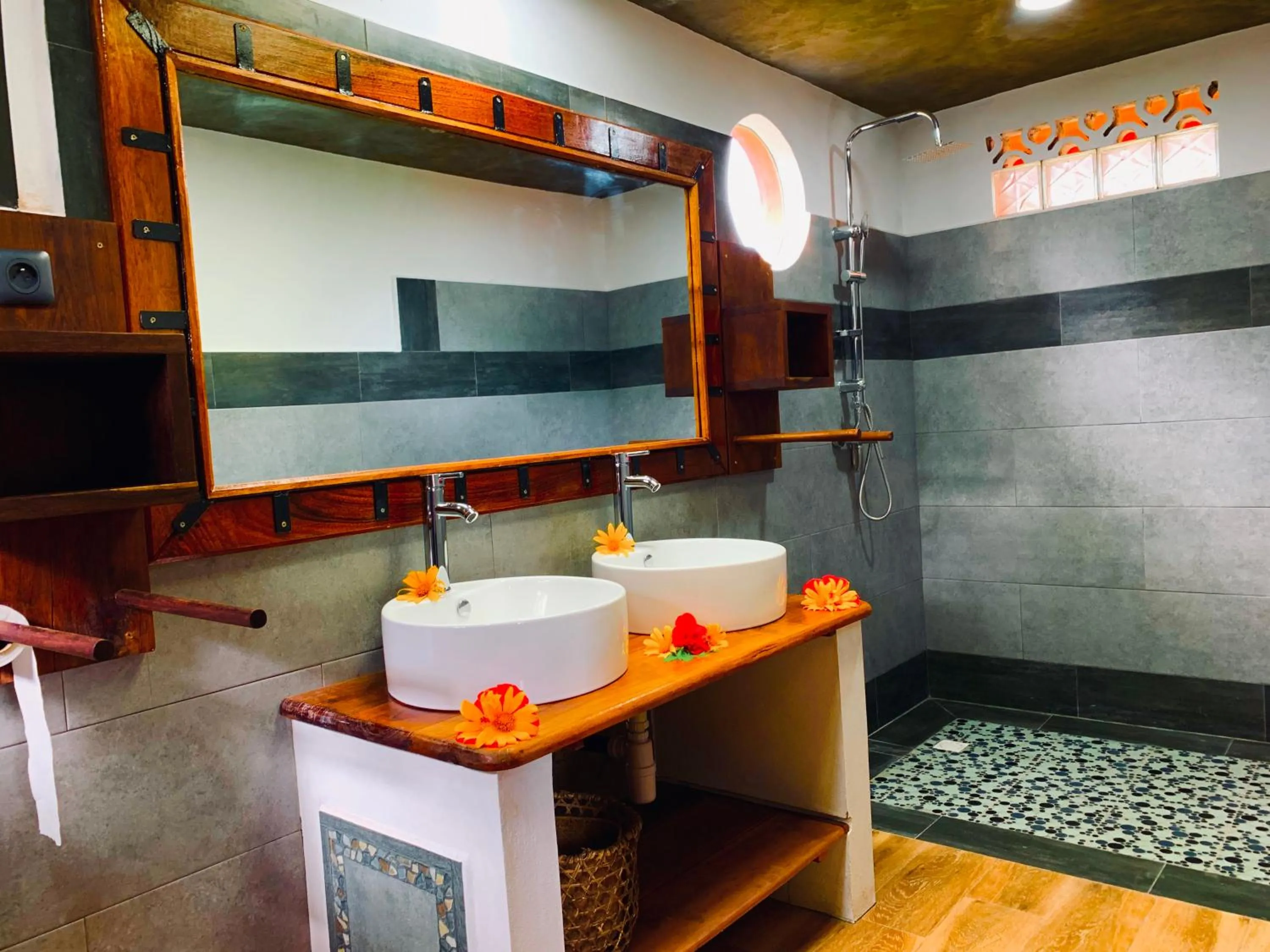 Deluxe Bungalow with Sea View in Libertalia Hotel