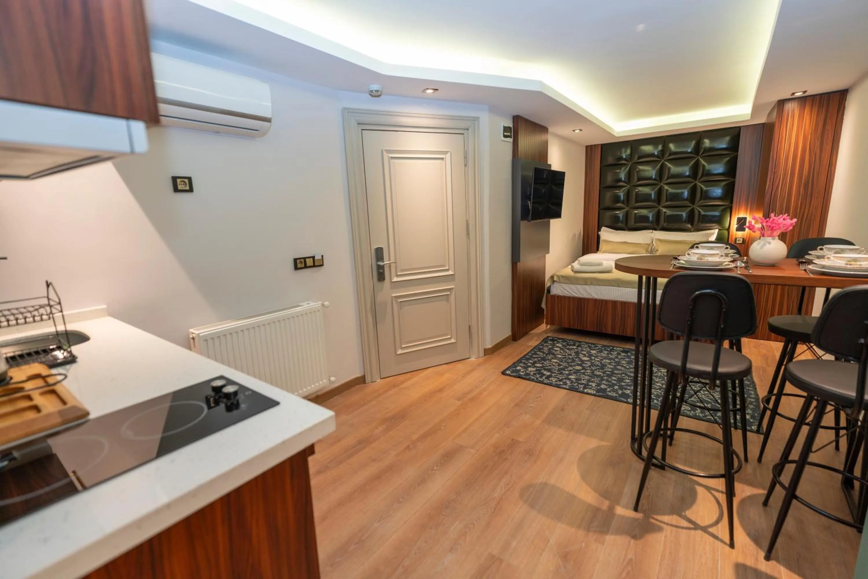 TV and multimedia in THE MUA LUXURY HOMEs