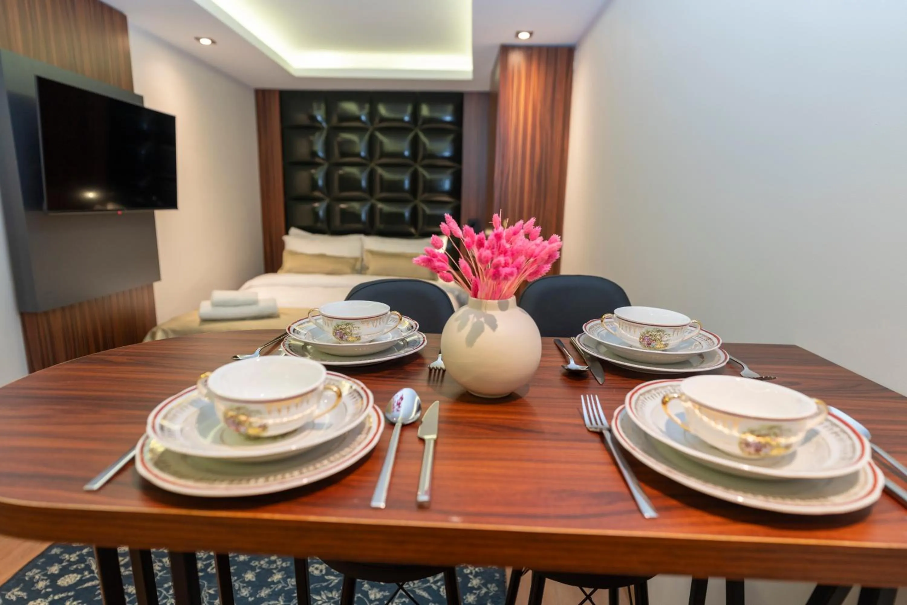 TV and multimedia in THE MUA LUXURY HOMEs