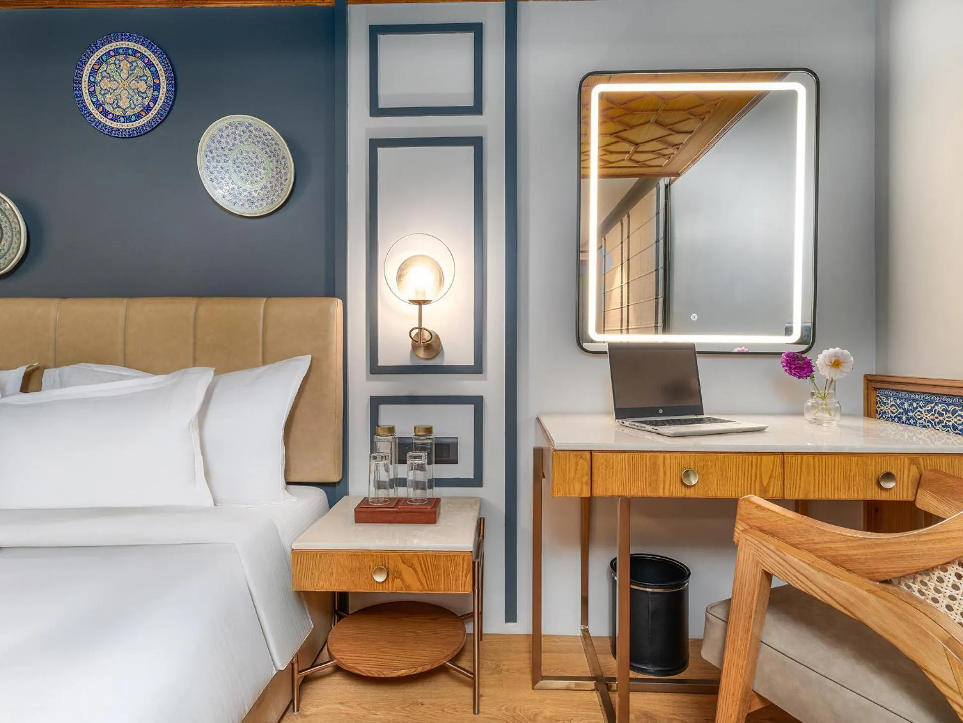 Bedroom, Bed in The Vale Lodge