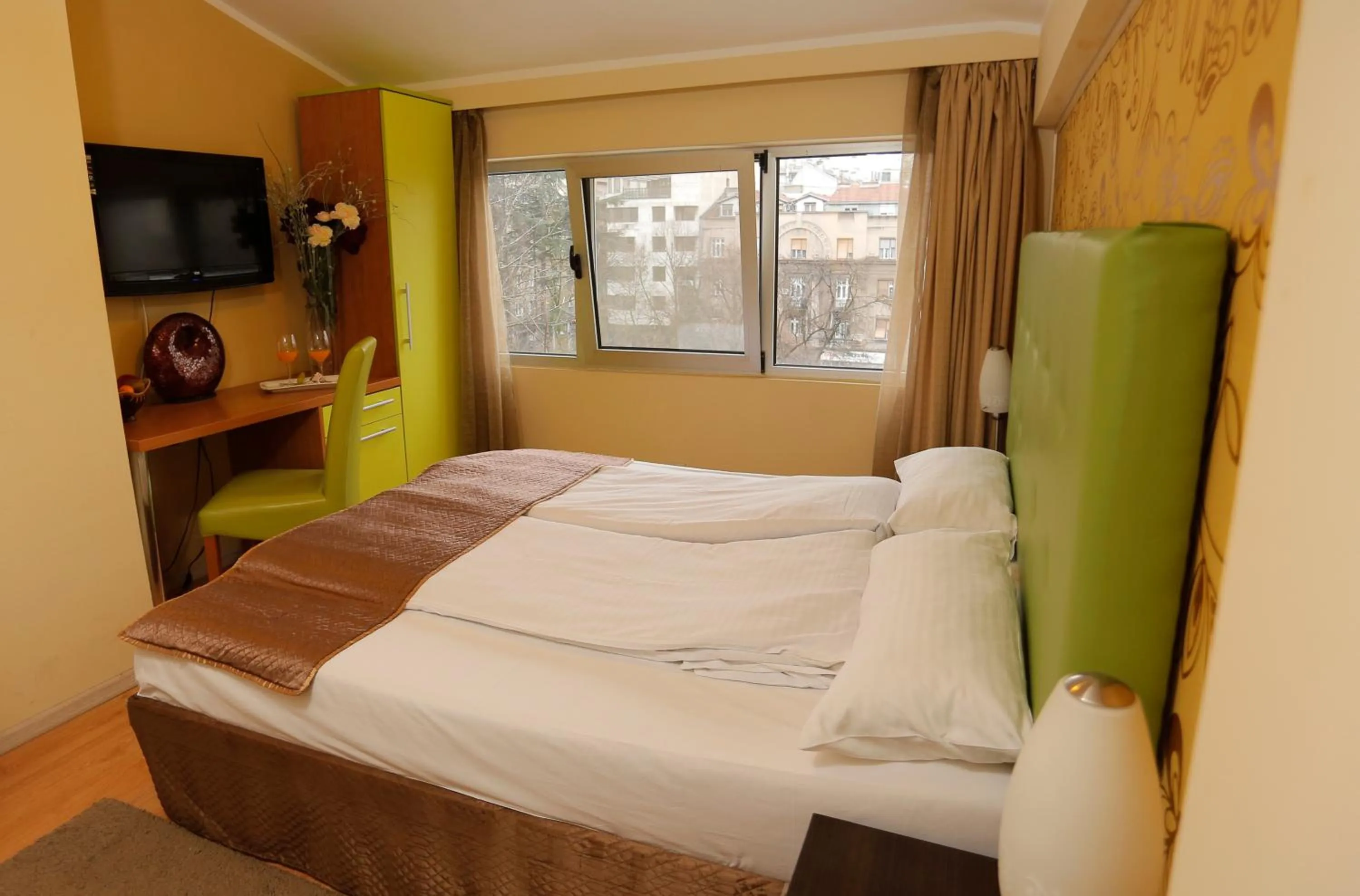 Bed in Bed & Breakfast Garden40