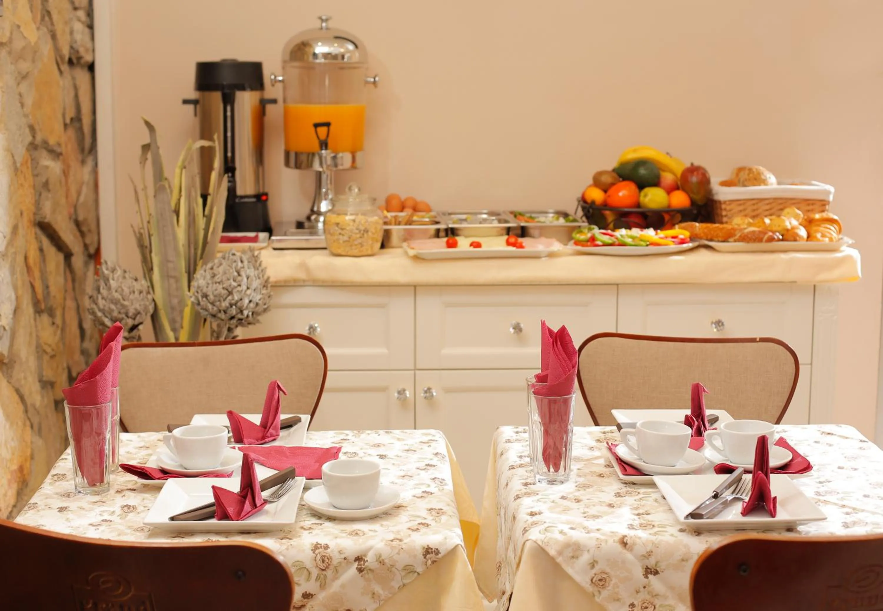 Restaurant/places to eat in Bed & Breakfast Garden40