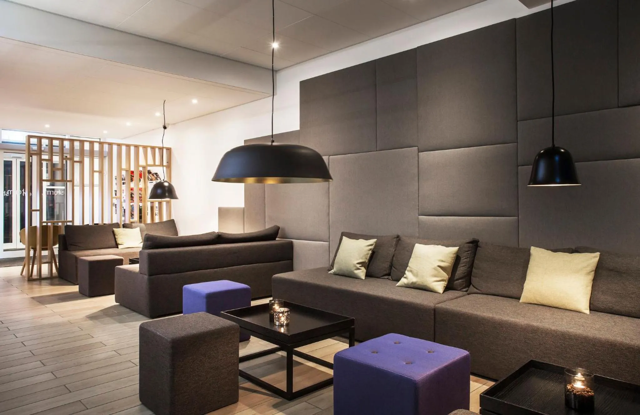 Lounge or bar in Storm Hotel by Keahotels