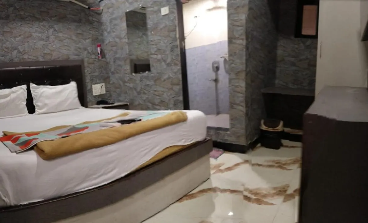 Deluxe Double Room (2 Adults + 1 Child) in as suite guest huseT2