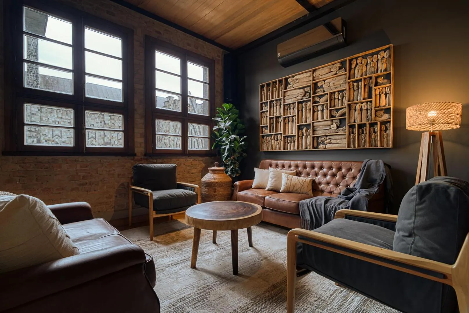 Communal lounge/ TV room in Mater Hotel