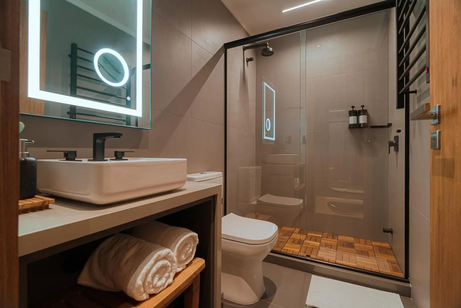 Shower in Mater Hotel