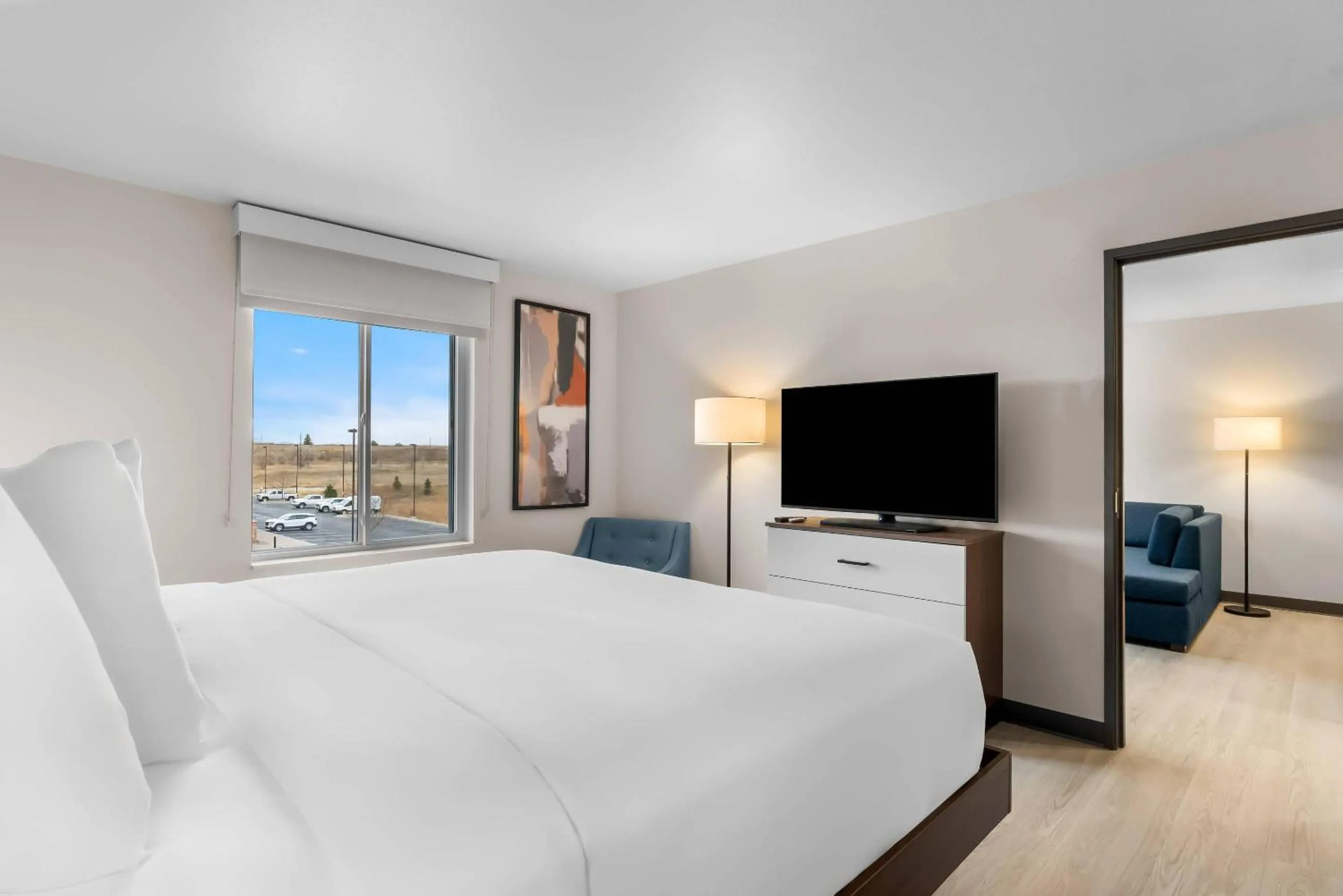 Bed in Everhome Suites Cheyenne