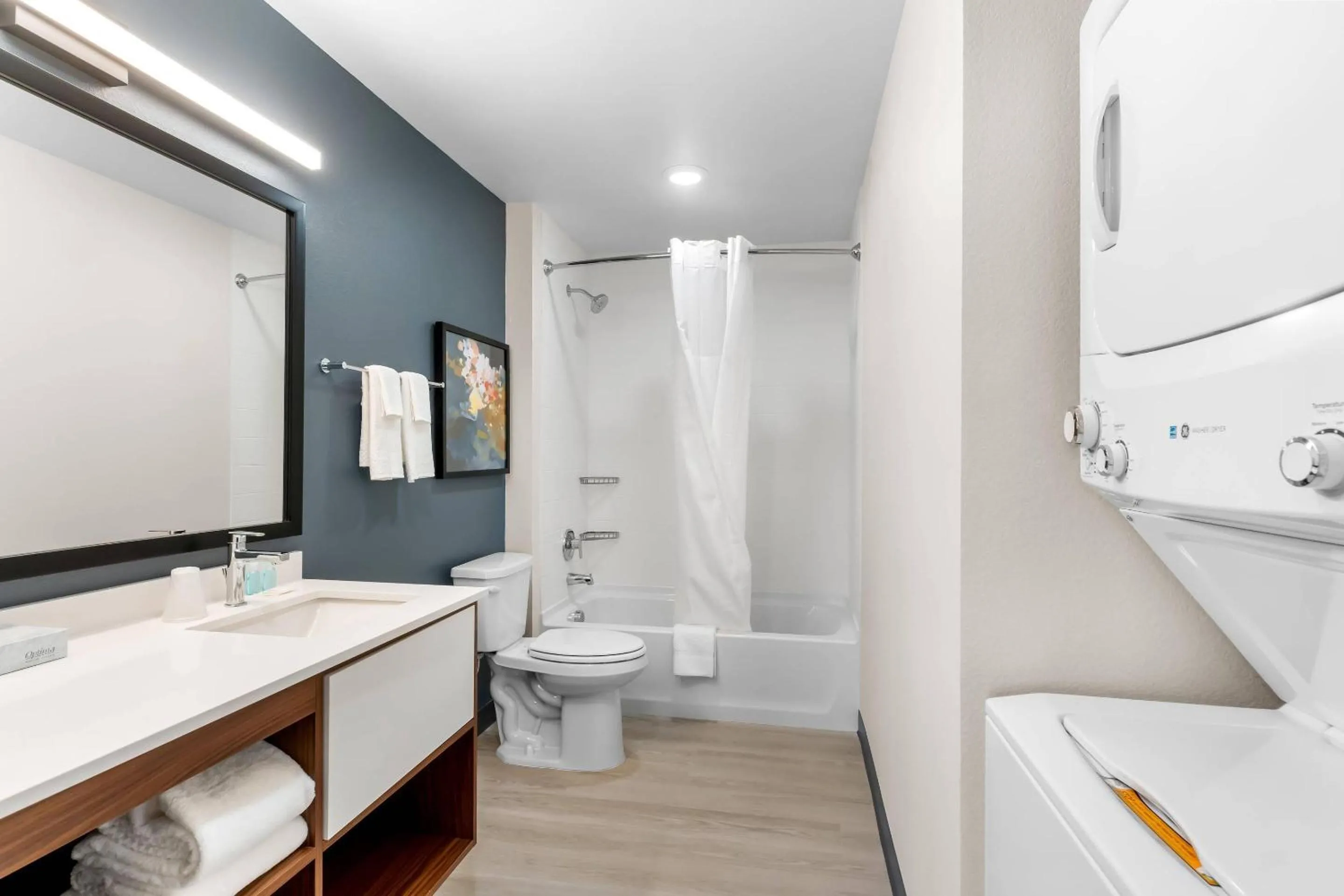 Shower in Everhome Suites Cheyenne
