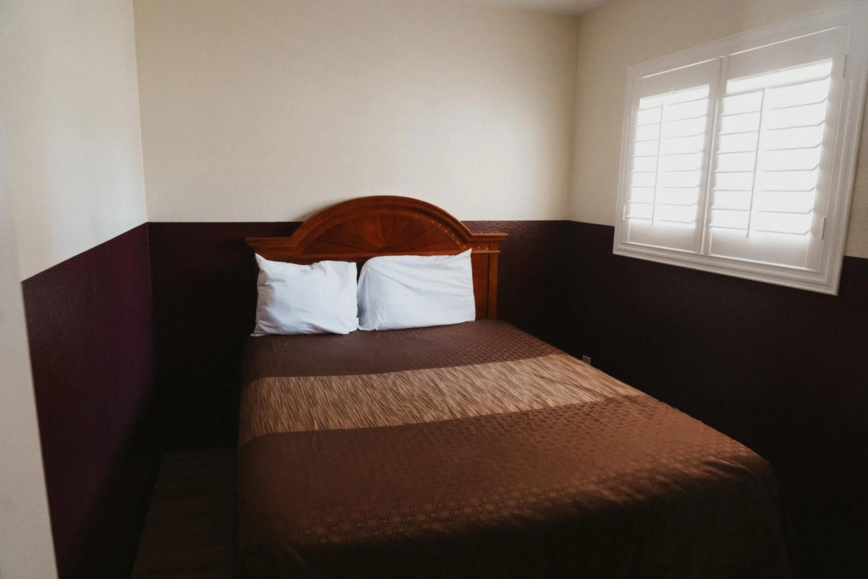 Bed in Paso Robles Wine Country Inn