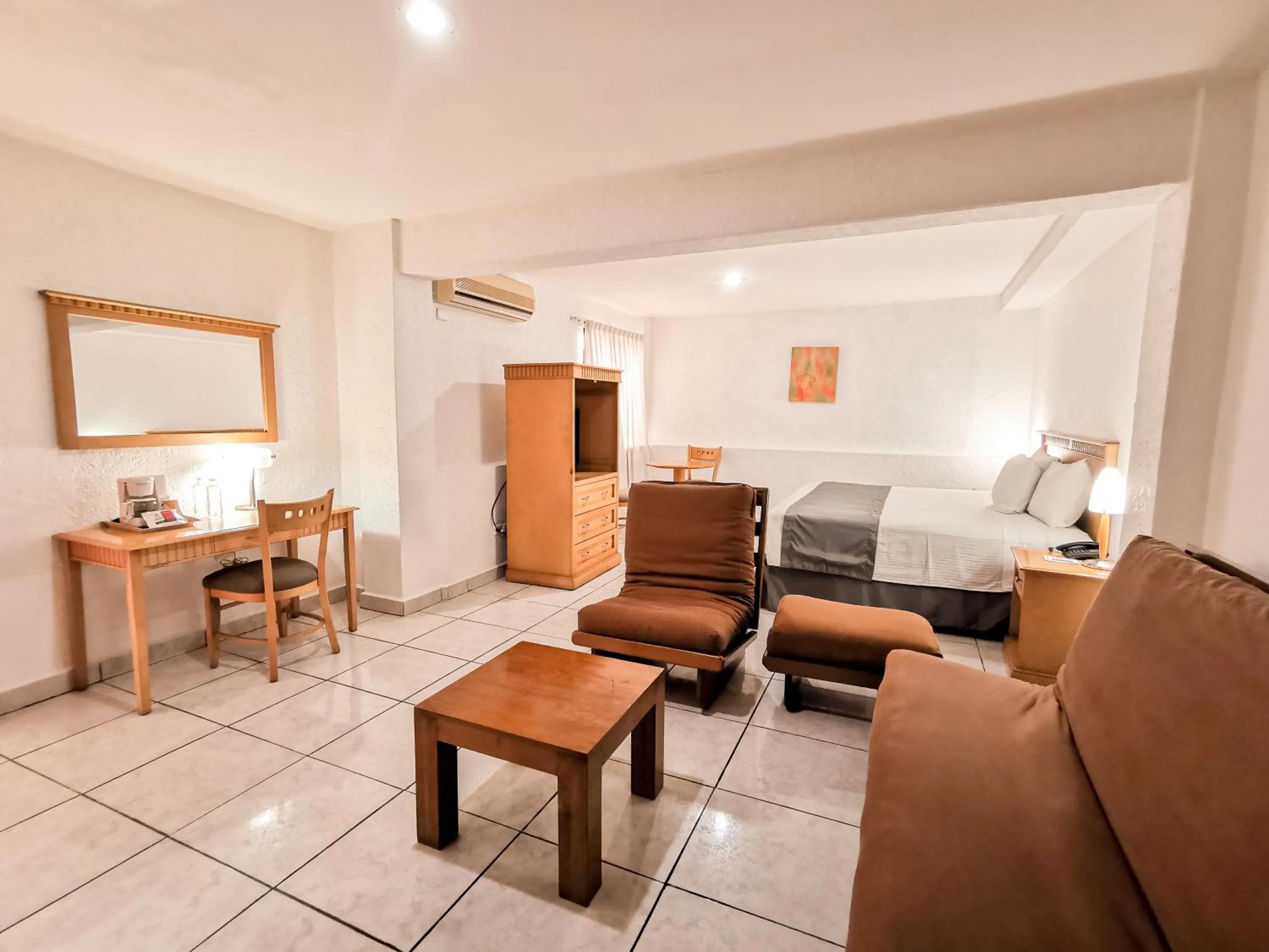 Photo of the whole room in HOTEL DON MIGUEl