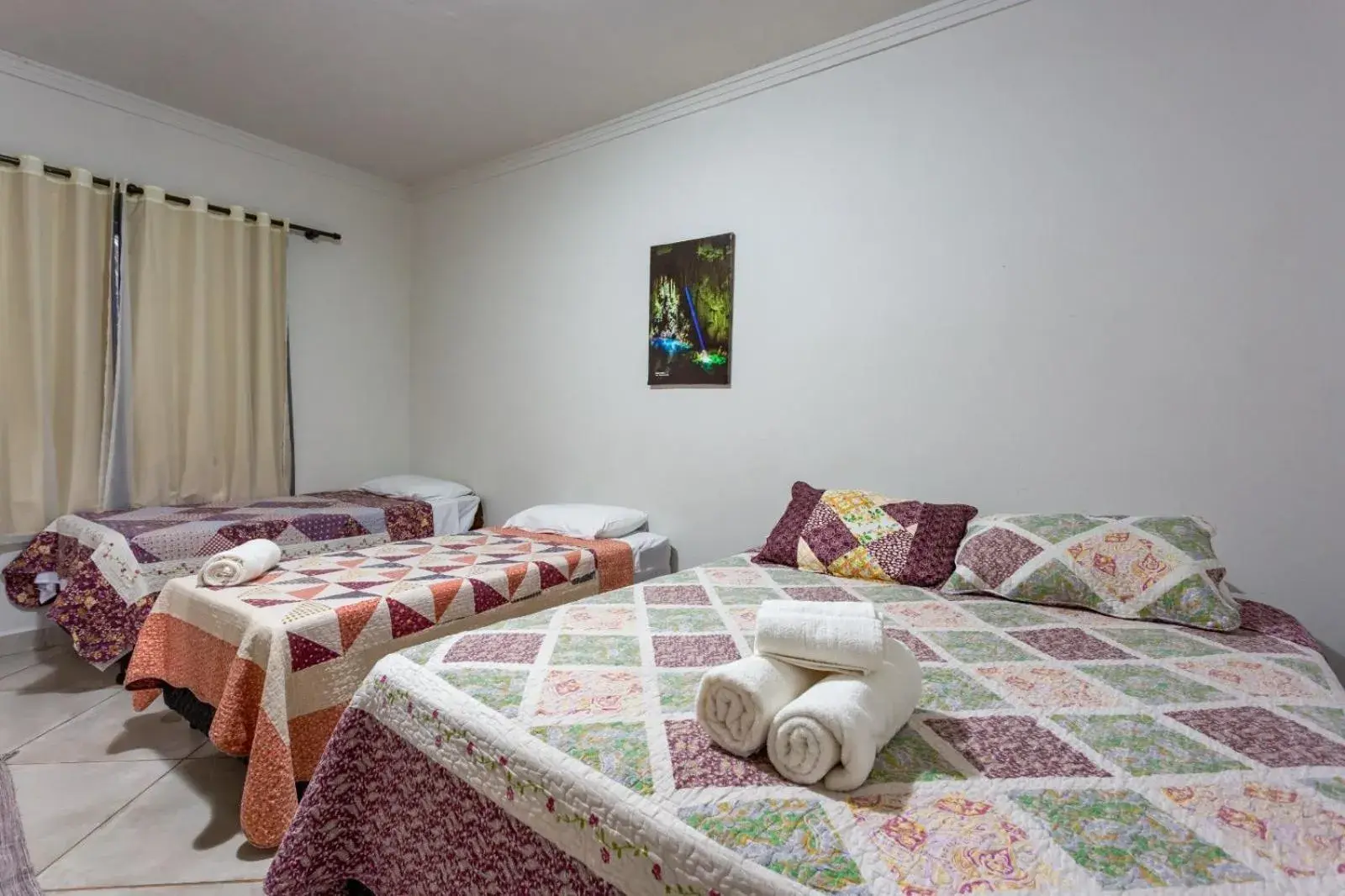 Quadruple Room in Pousada Pé de Cedro Quadruple Room in Pousada Pé de Cedro