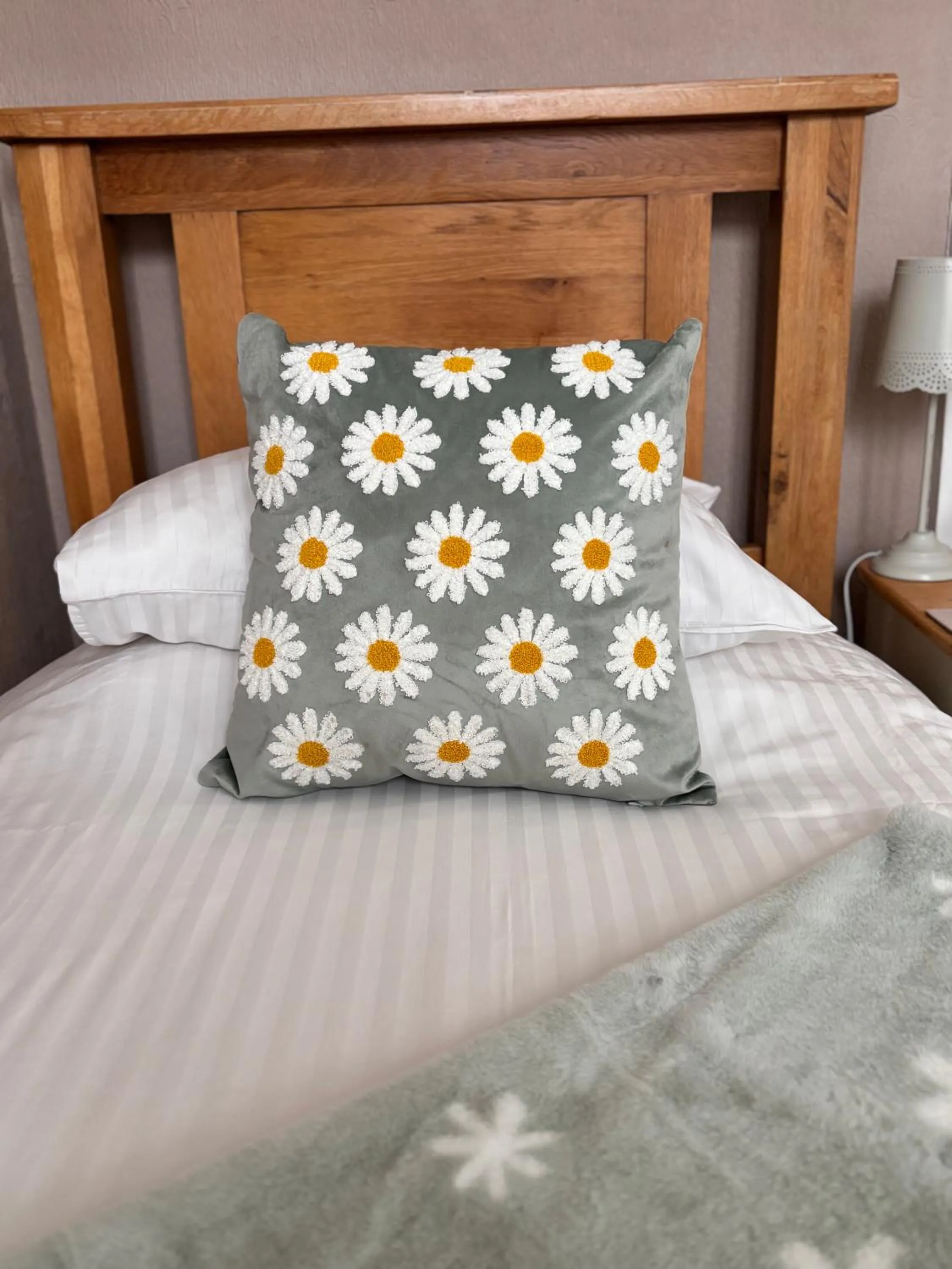 Bed in Cartref Guest House