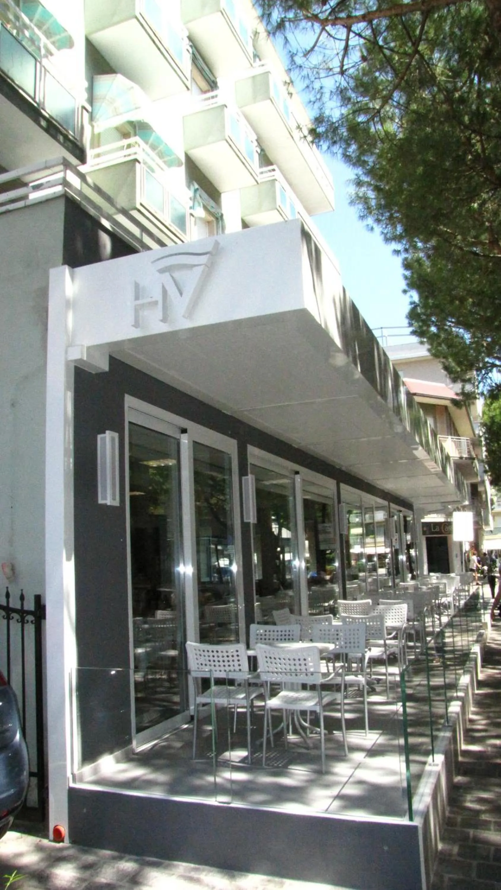 Facade/entrance in Hotel Vienna