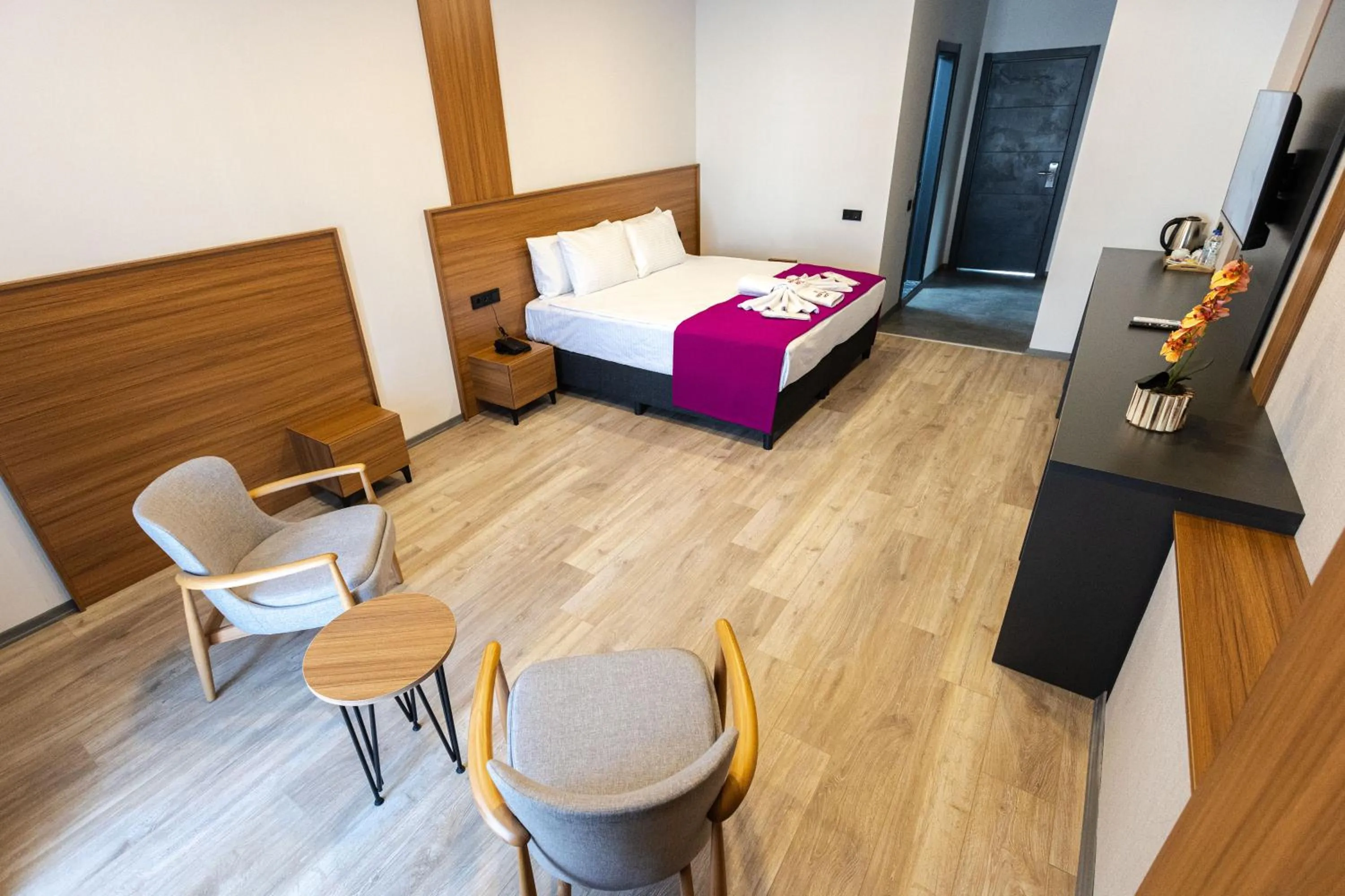 Photo of the whole room, Bed in Restway Hotel