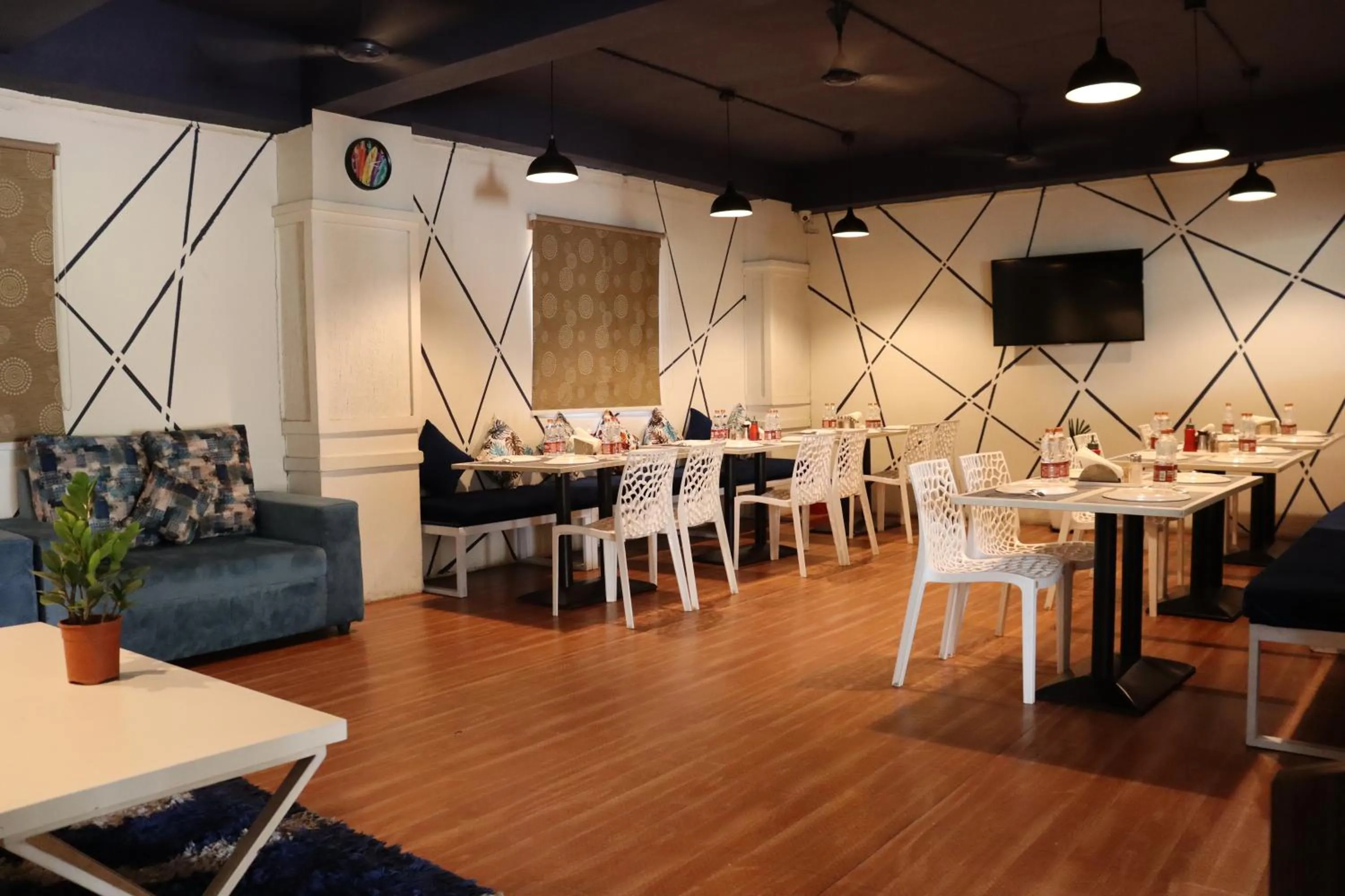 Restaurant/places to eat in NirmalVilla Corporate Hotel