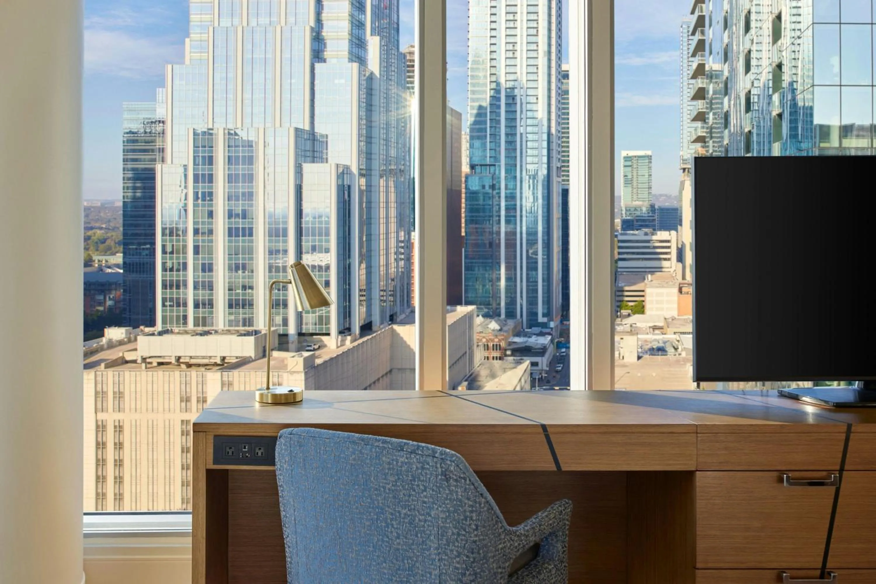 Photo of the whole room in The Westin Austin Downtown