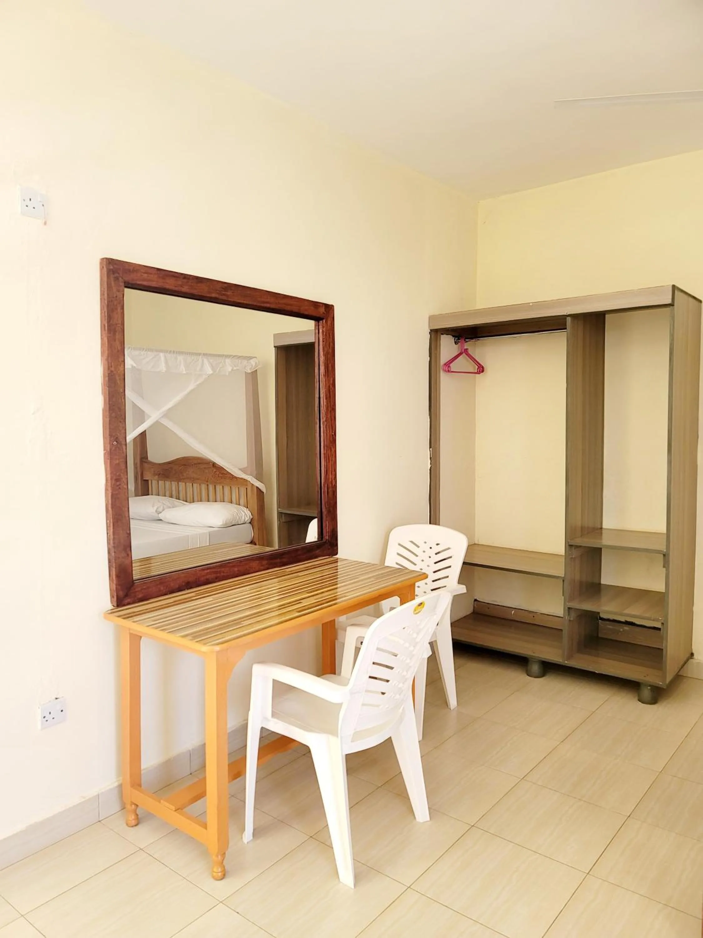 wardrobe in Casuarina Lounge