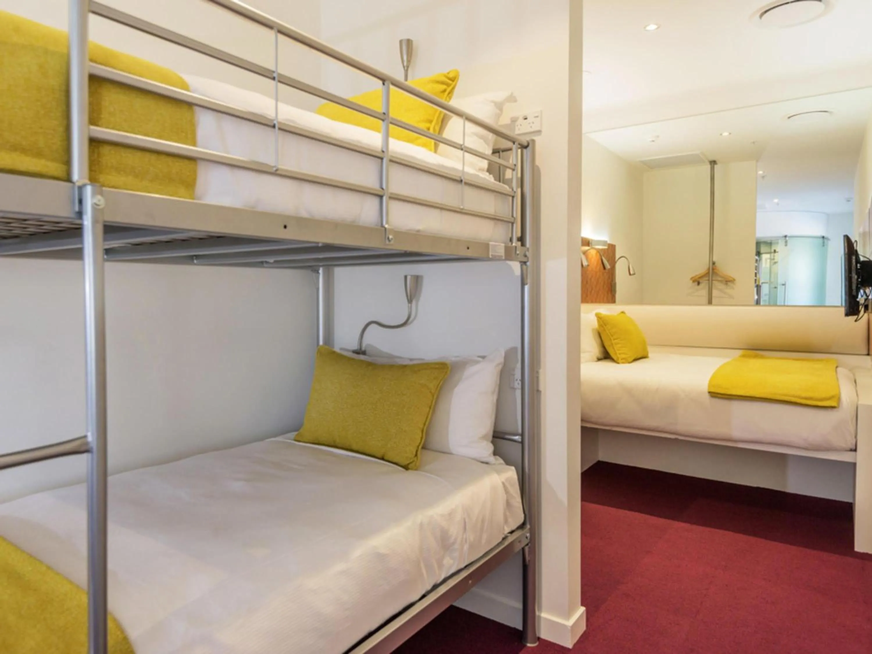 Bedroom, Bed in BreakFree on Cashel, an Accor Hotel