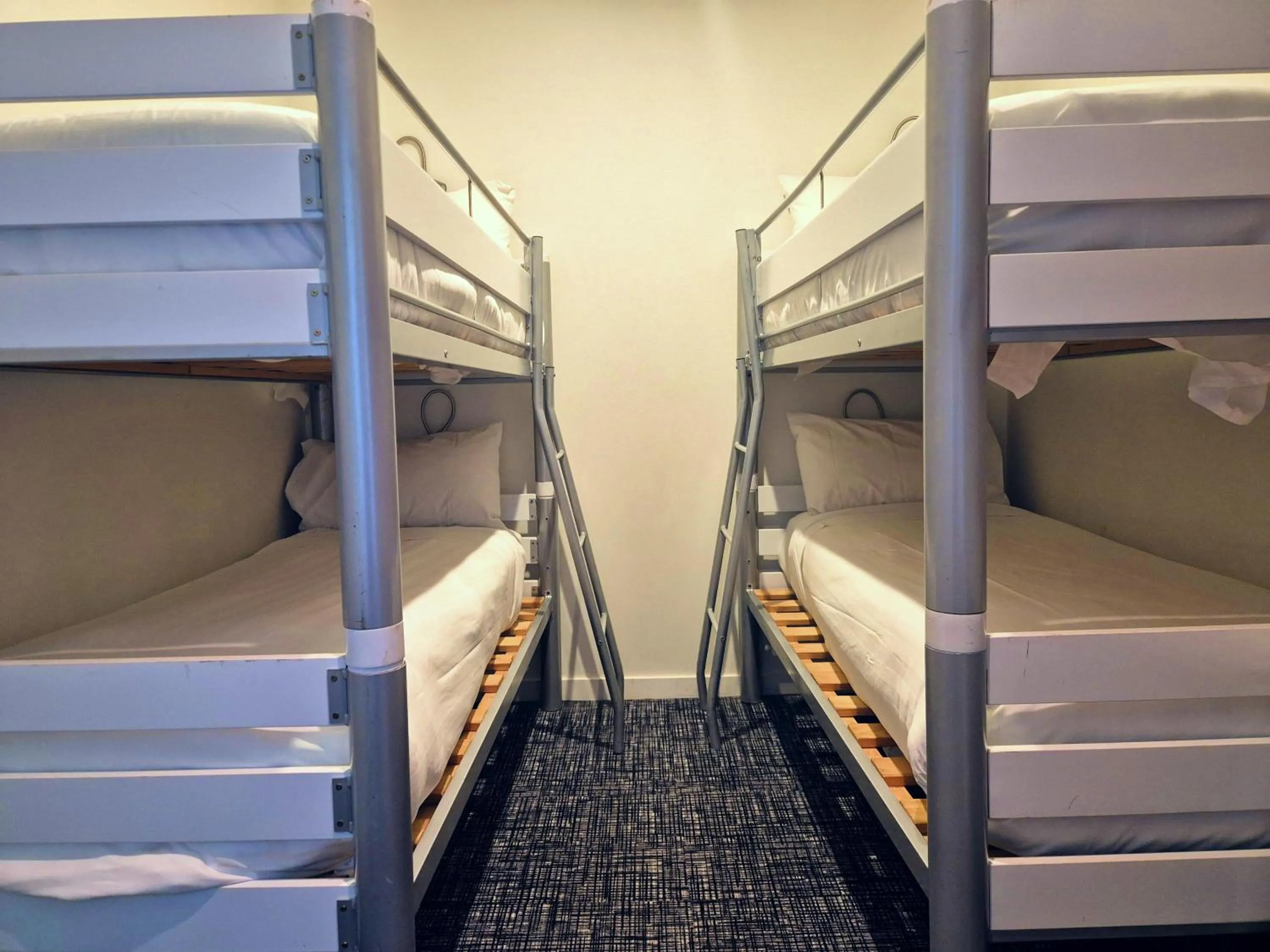 bunk bed, Bed in BreakFree on Cashel, an Accor Hotel