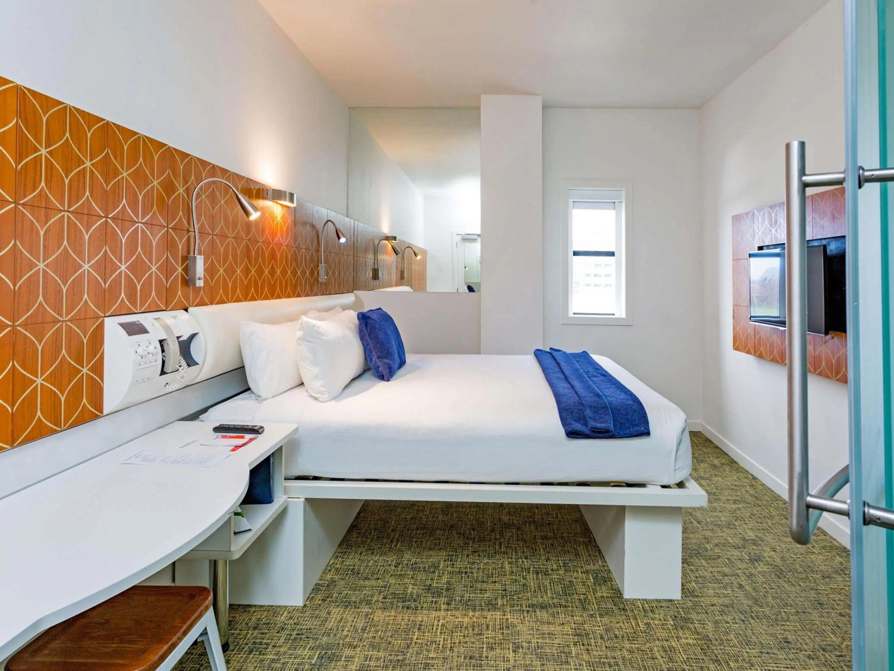 Bedroom, Bed in BreakFree on Cashel, an Accor Hotel