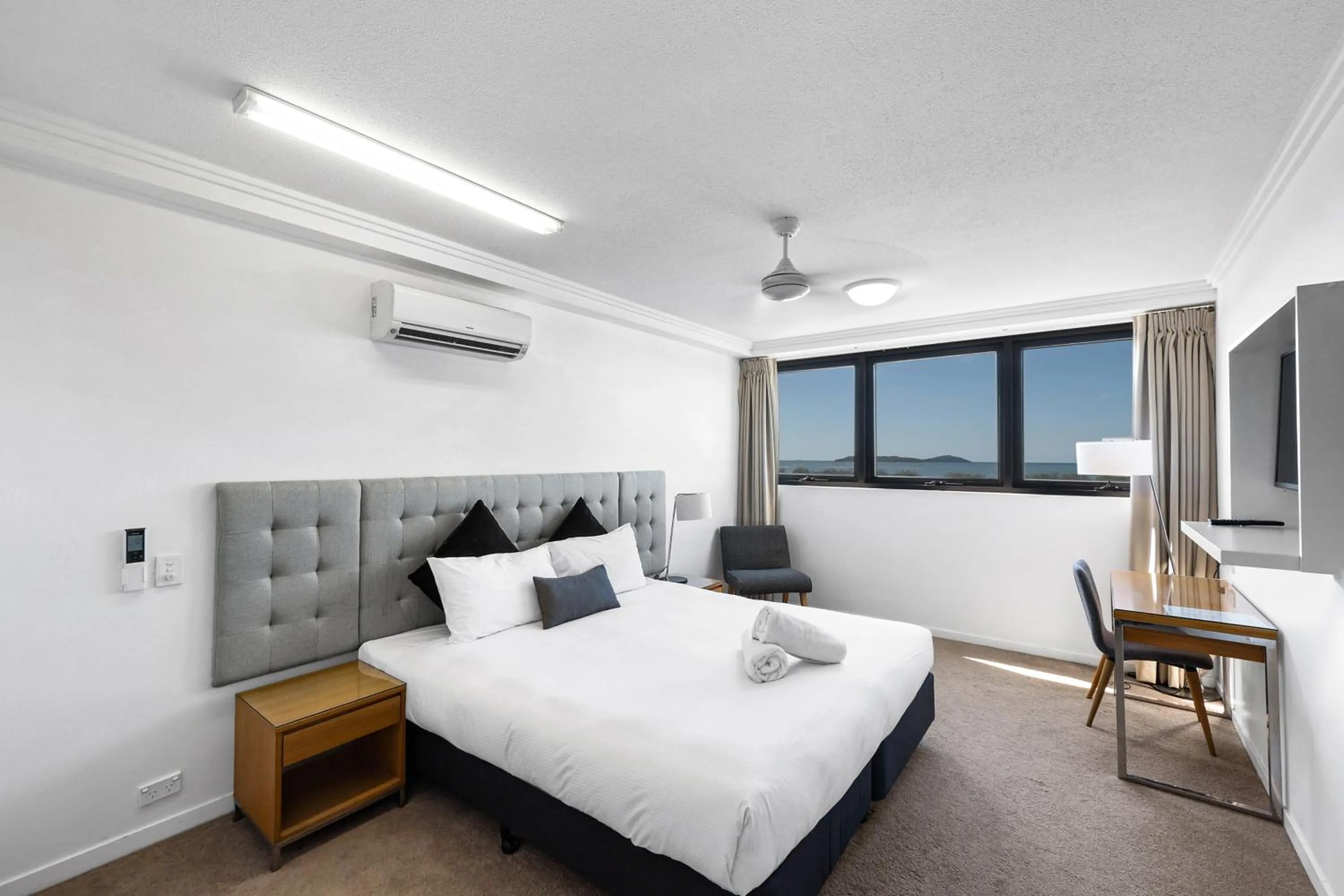 Bedroom, Bed in Pacific Sands Apartments Mackay