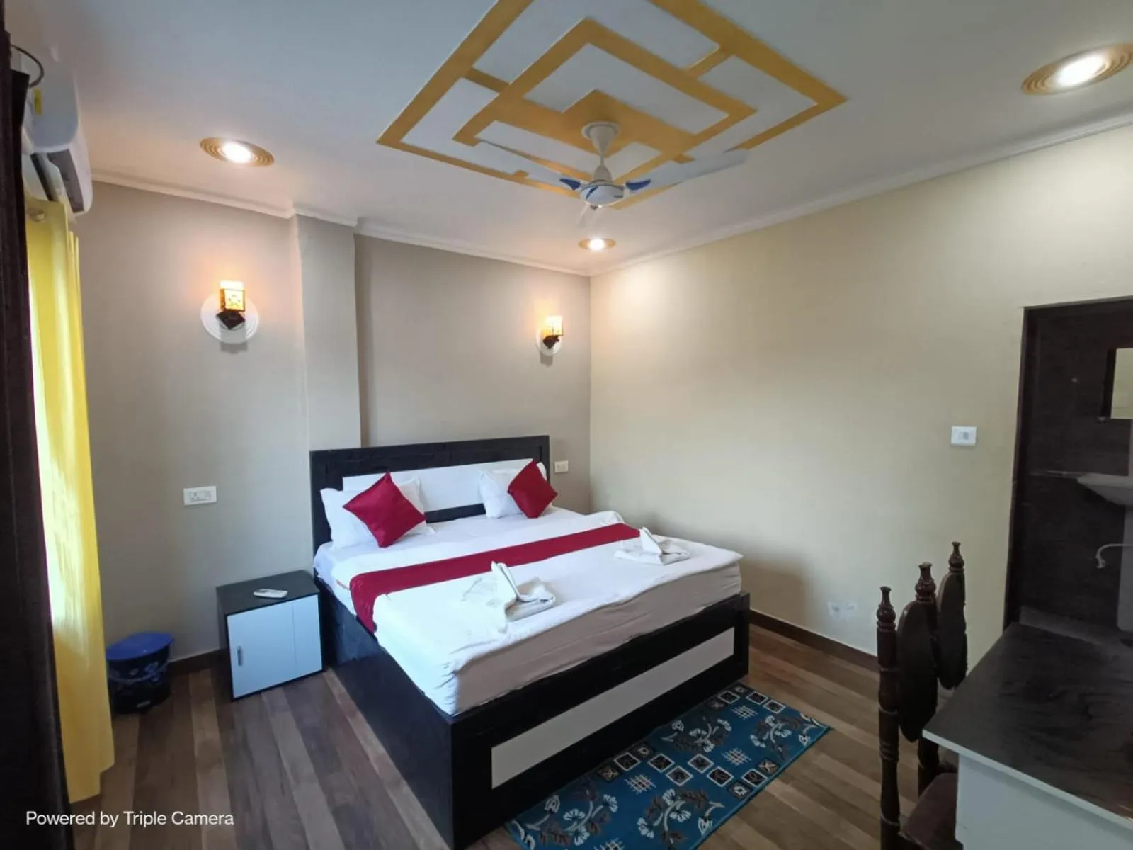 Bed in Mohit Paying Guest House