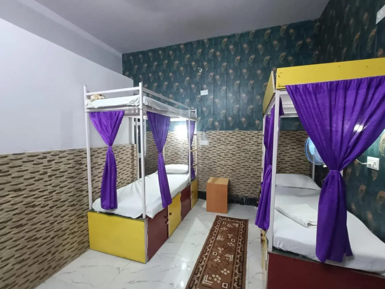 Bed in 4-Bed Male Dormitory Room in Mohit Paying Guest House Bed in 4-Bed Male Dormitory Room in Mohit Paying Guest House