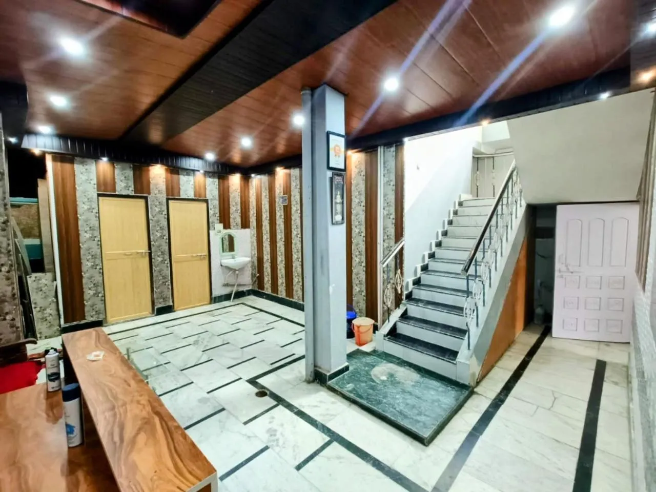 Property building in Mohit Paying Guest House