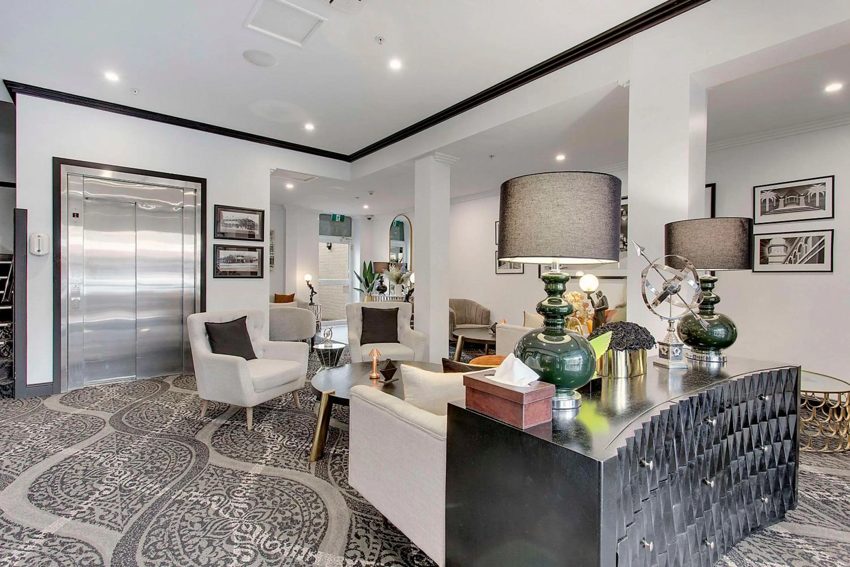 Restaurant/places to eat in CH Boutique Hotel & Apartments, an Ascend Collection Hotel