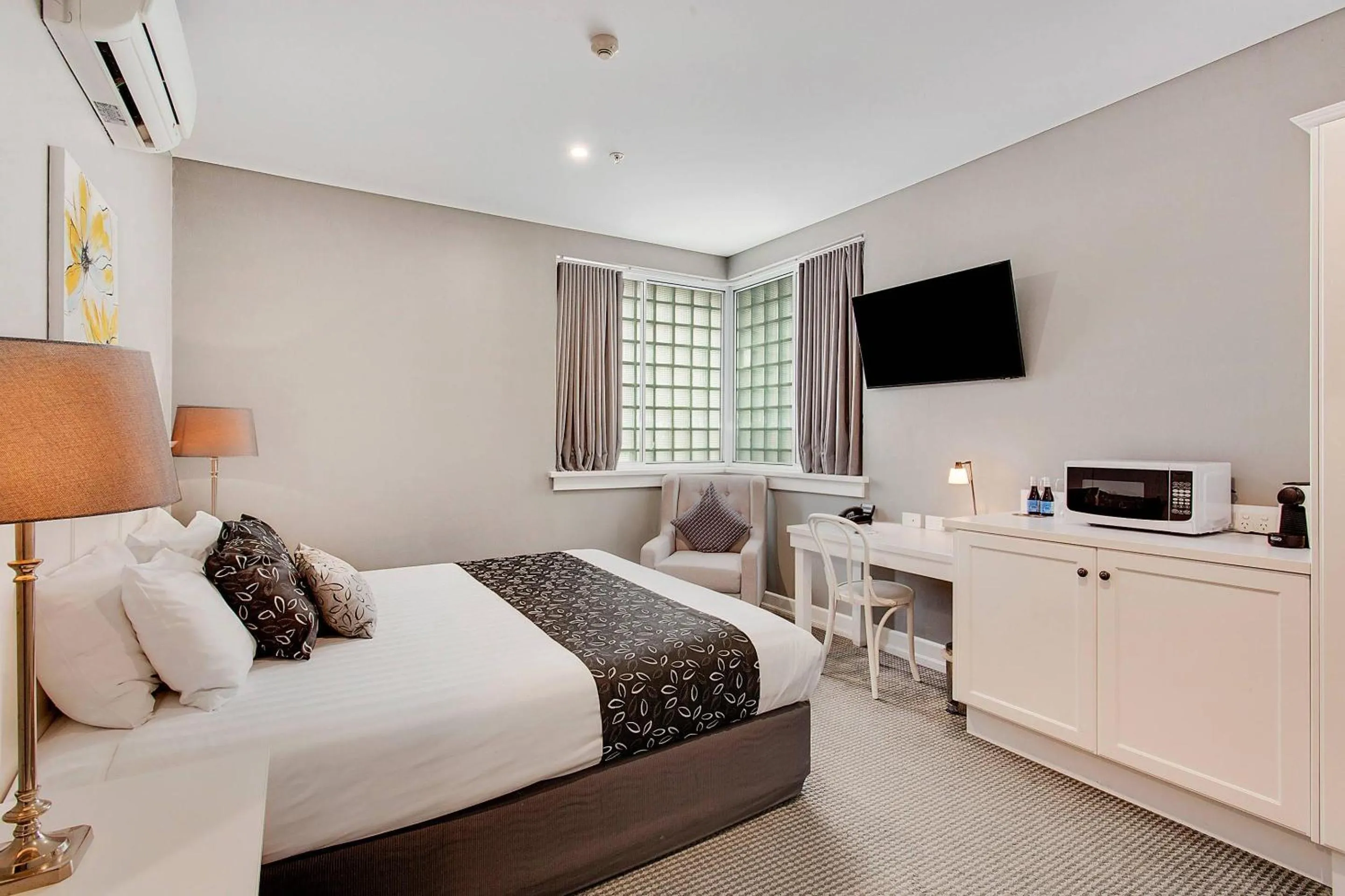 Bedroom, Bed in CH Boutique Hotel & Apartments, an Ascend Collection Hotel