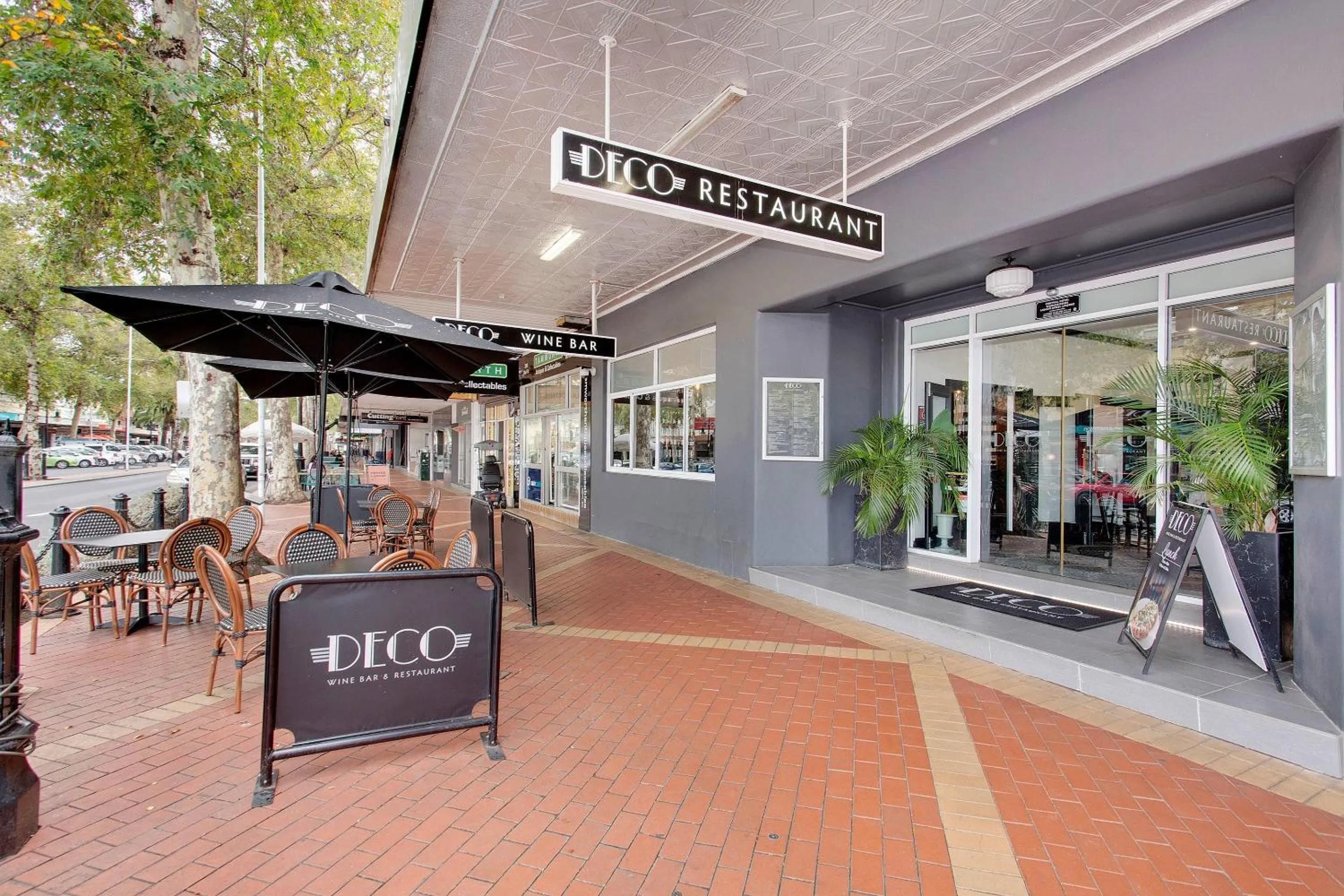 Restaurant/places to eat in CH Boutique Hotel & Apartments, an Ascend Collection Hotel