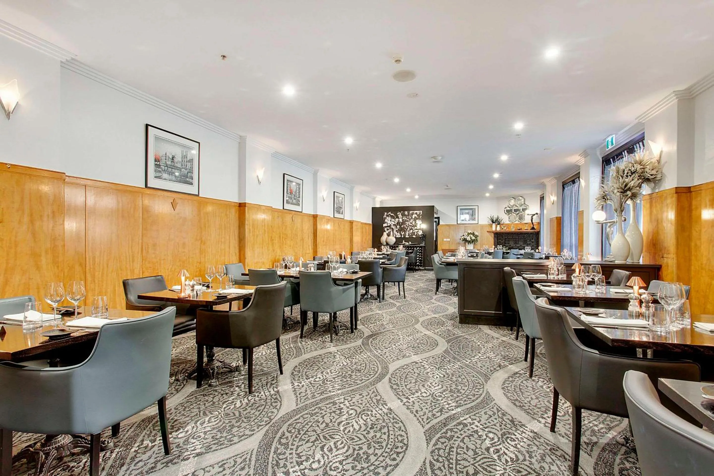 Restaurant/places to eat in CH Boutique Hotel & Apartments, an Ascend Collection Hotel