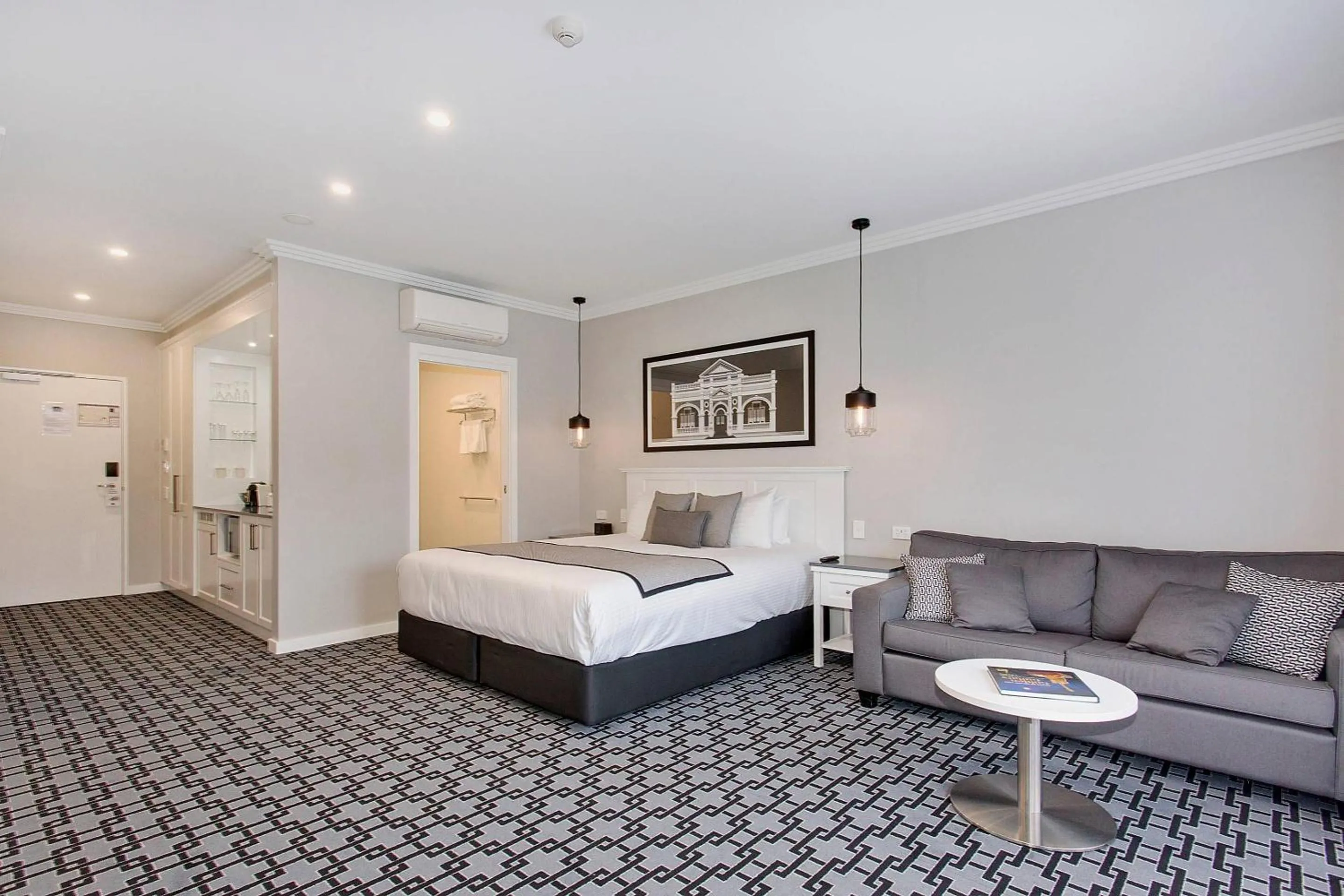 Bedroom, Bed in CH Boutique Hotel & Apartments, an Ascend Collection Hotel