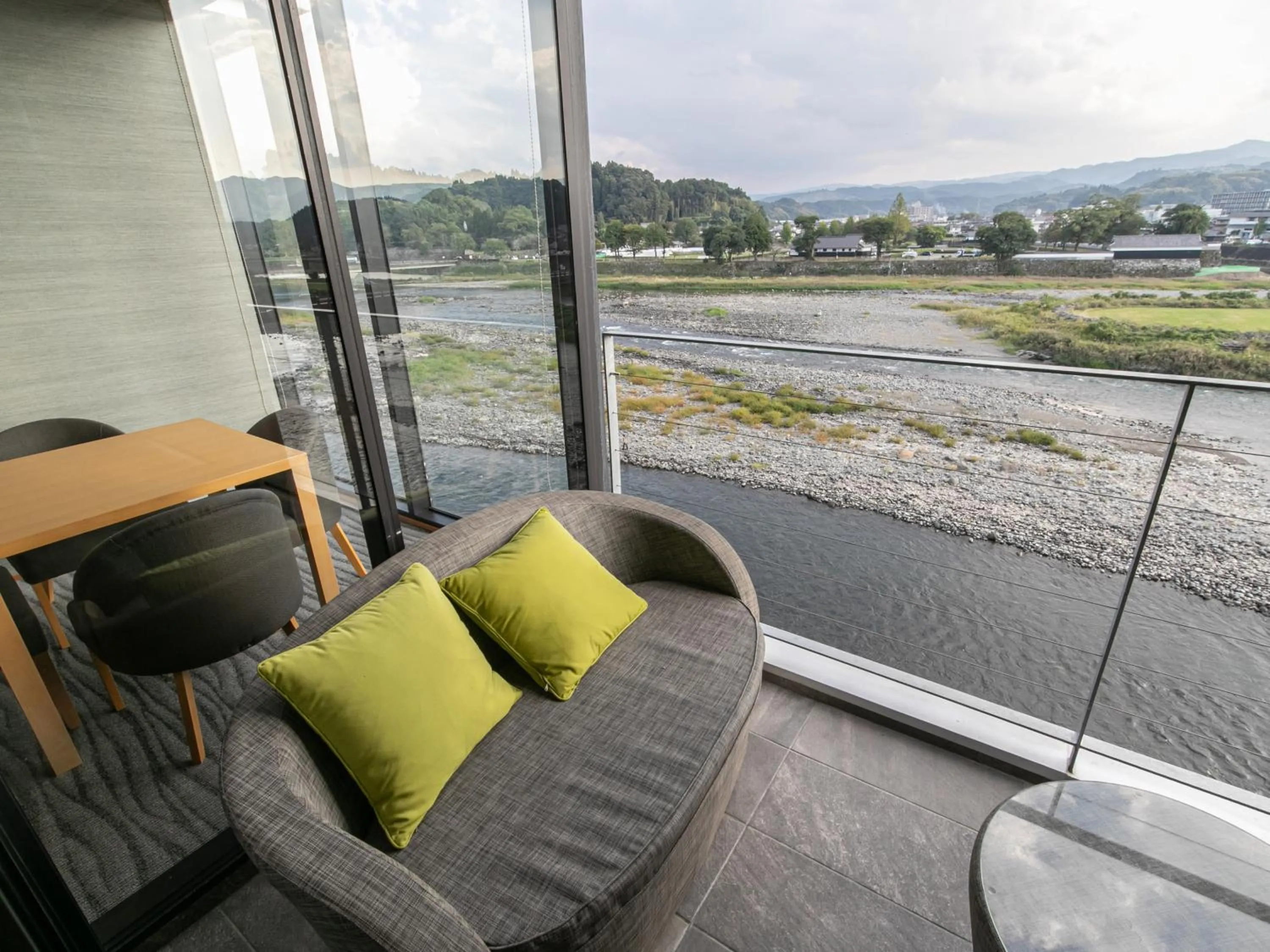 Hitoyoshi Onsen Nabeya