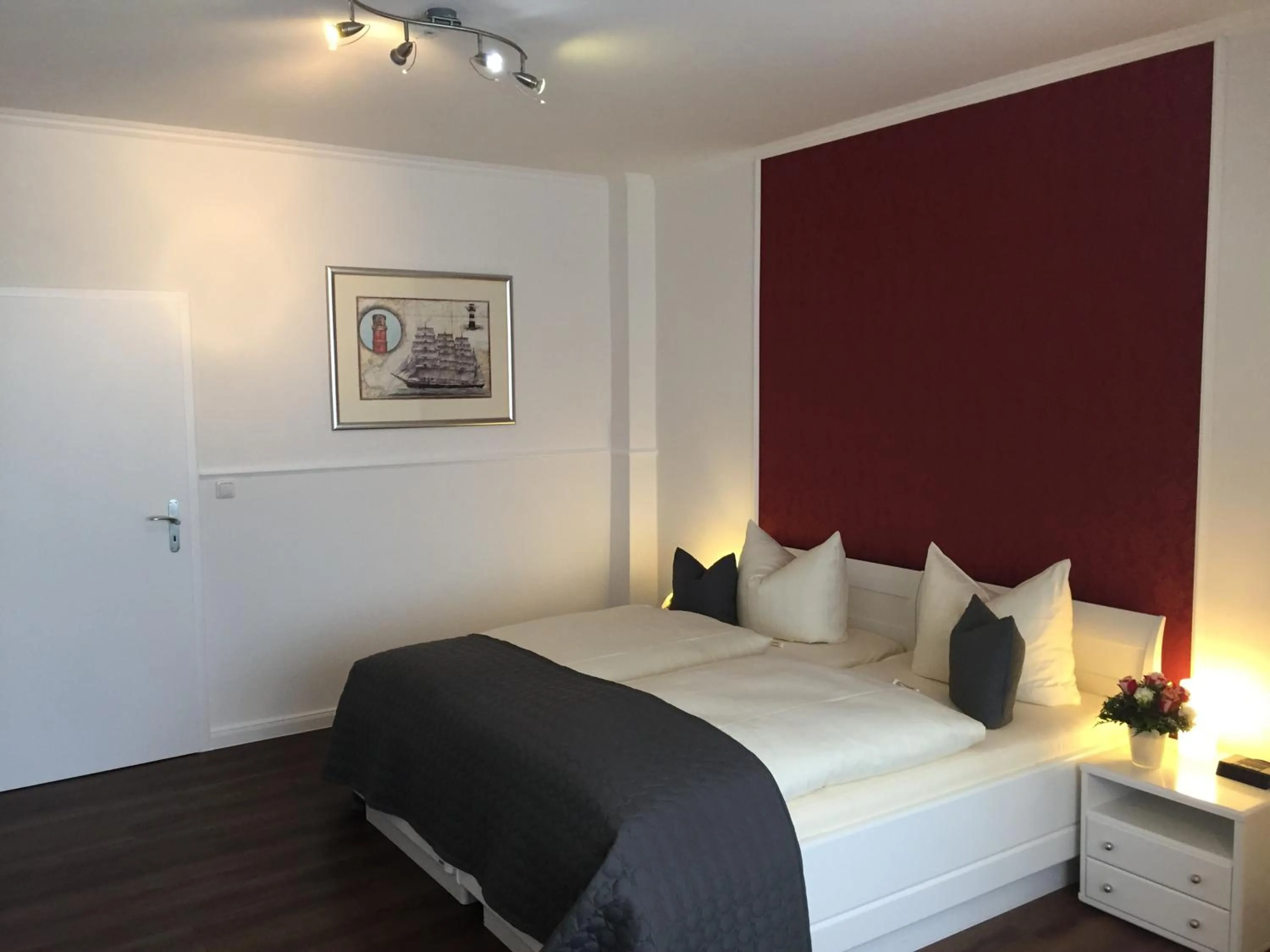 Photo of the whole room, Bed in Hotel Sonnenklause