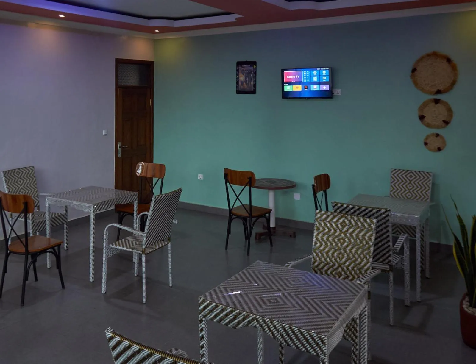 Restaurant/places to eat in Umugano Villa