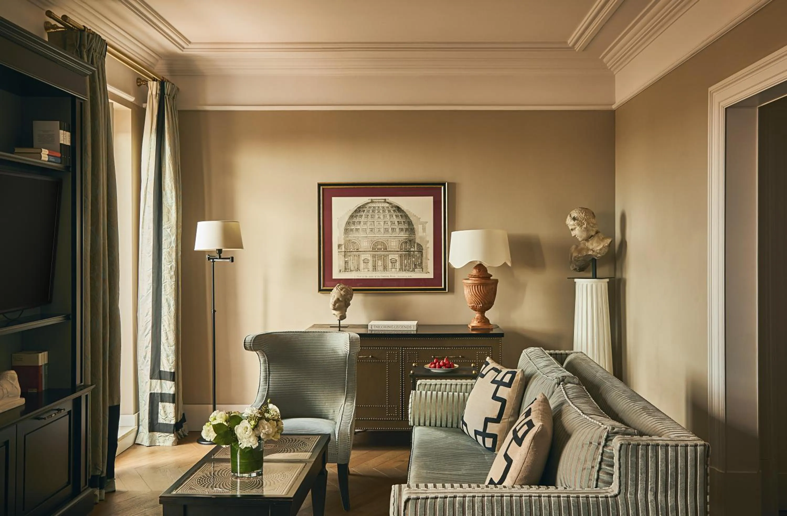 Living room in Rocco Forte Hotel De La Ville